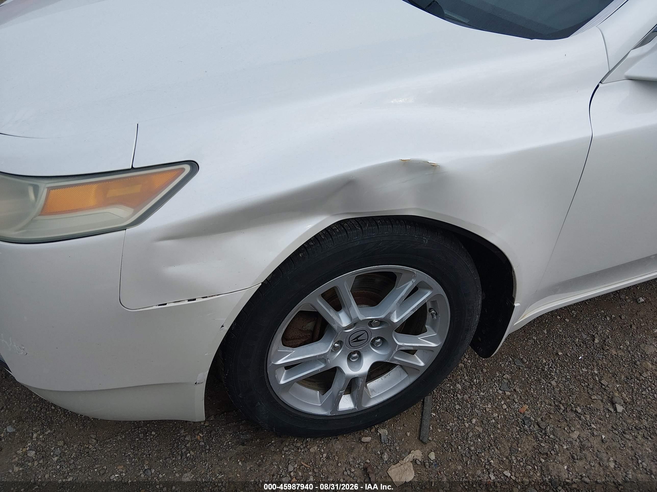 2010 Acura Tl 3.5 White vin: 19UUA8F50AA007026