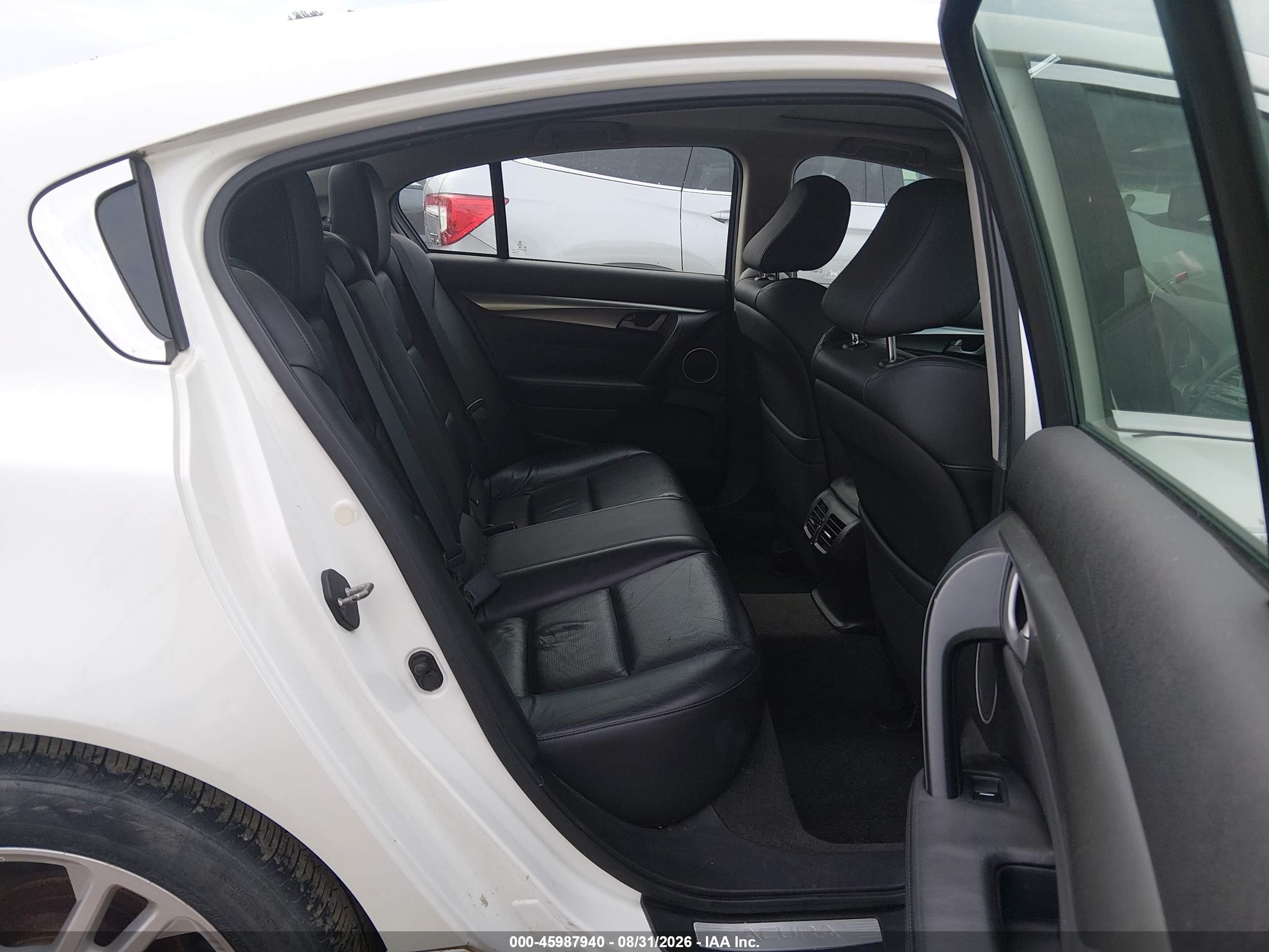 2010 Acura Tl 3.5 White vin: 19UUA8F50AA007026