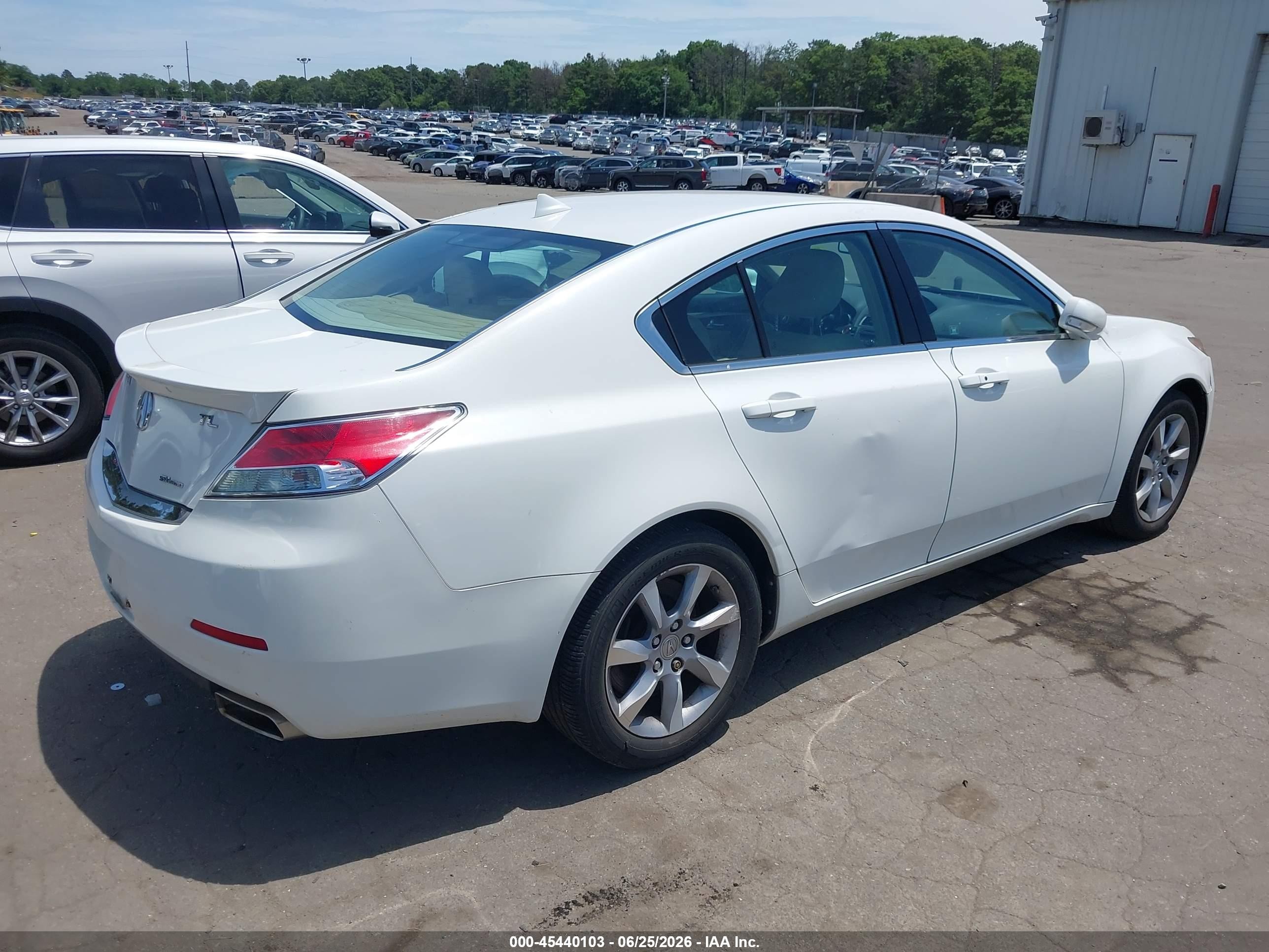 2012 Acura Tl 3.5 White vin: 19UUA8F50CA032639