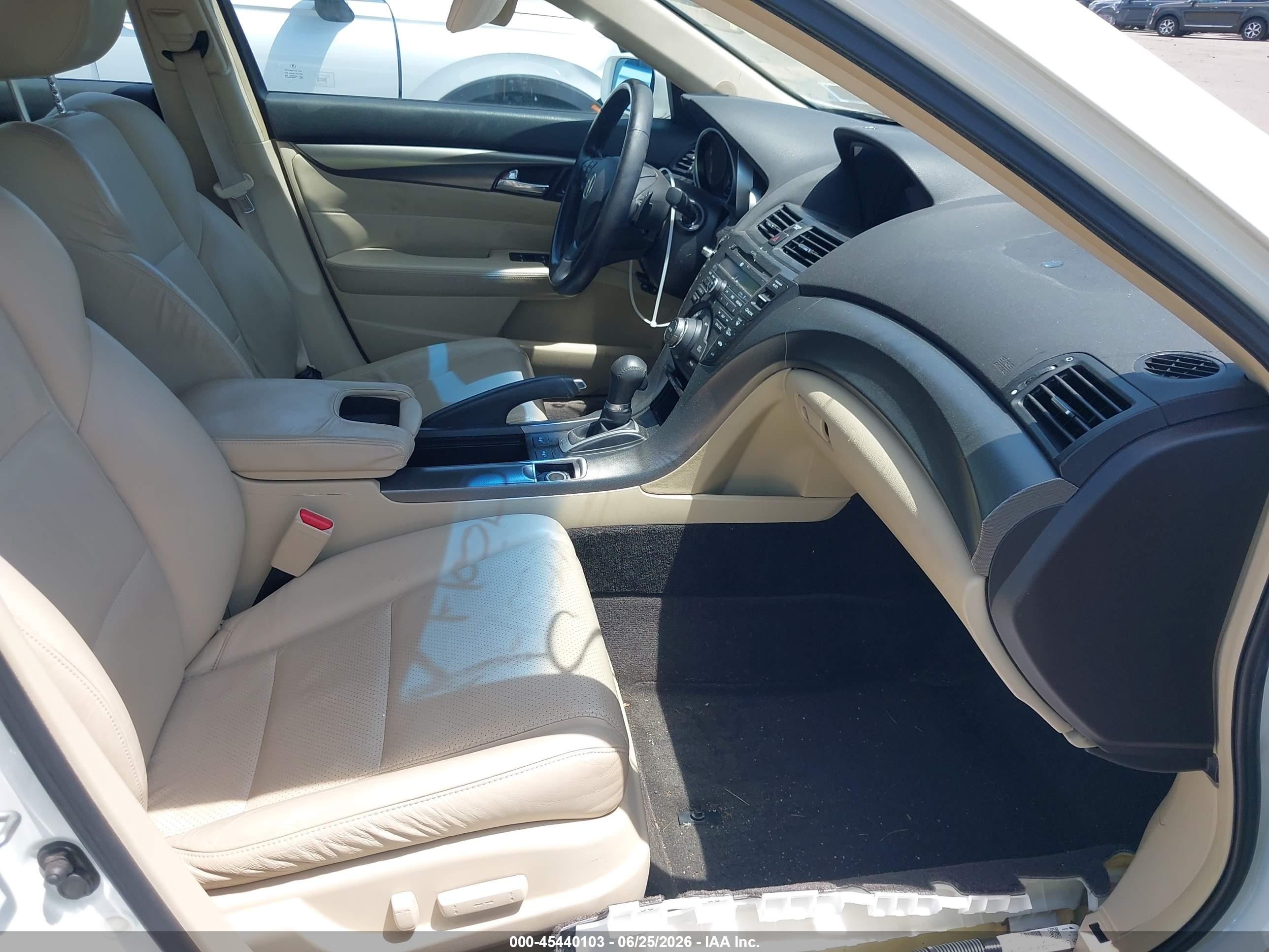 2012 Acura Tl 3.5 White vin: 19UUA8F50CA032639
