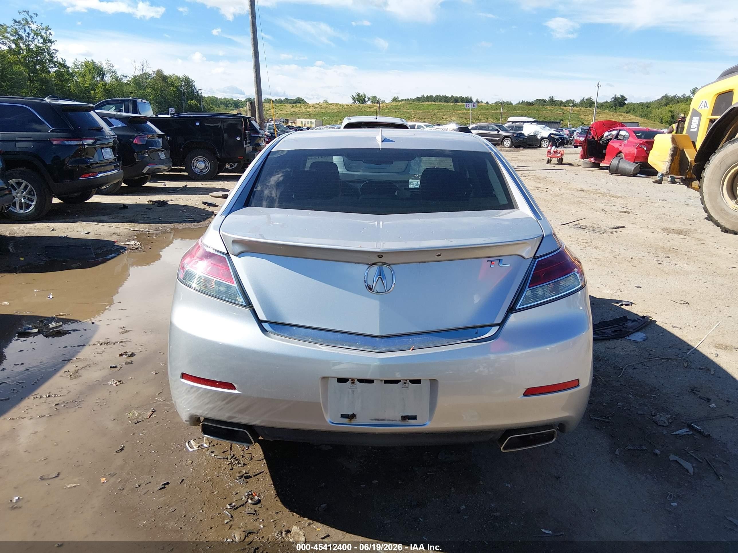 2013 Acura Tl 3.5 Silver vin: 19UUA8F50DA008391