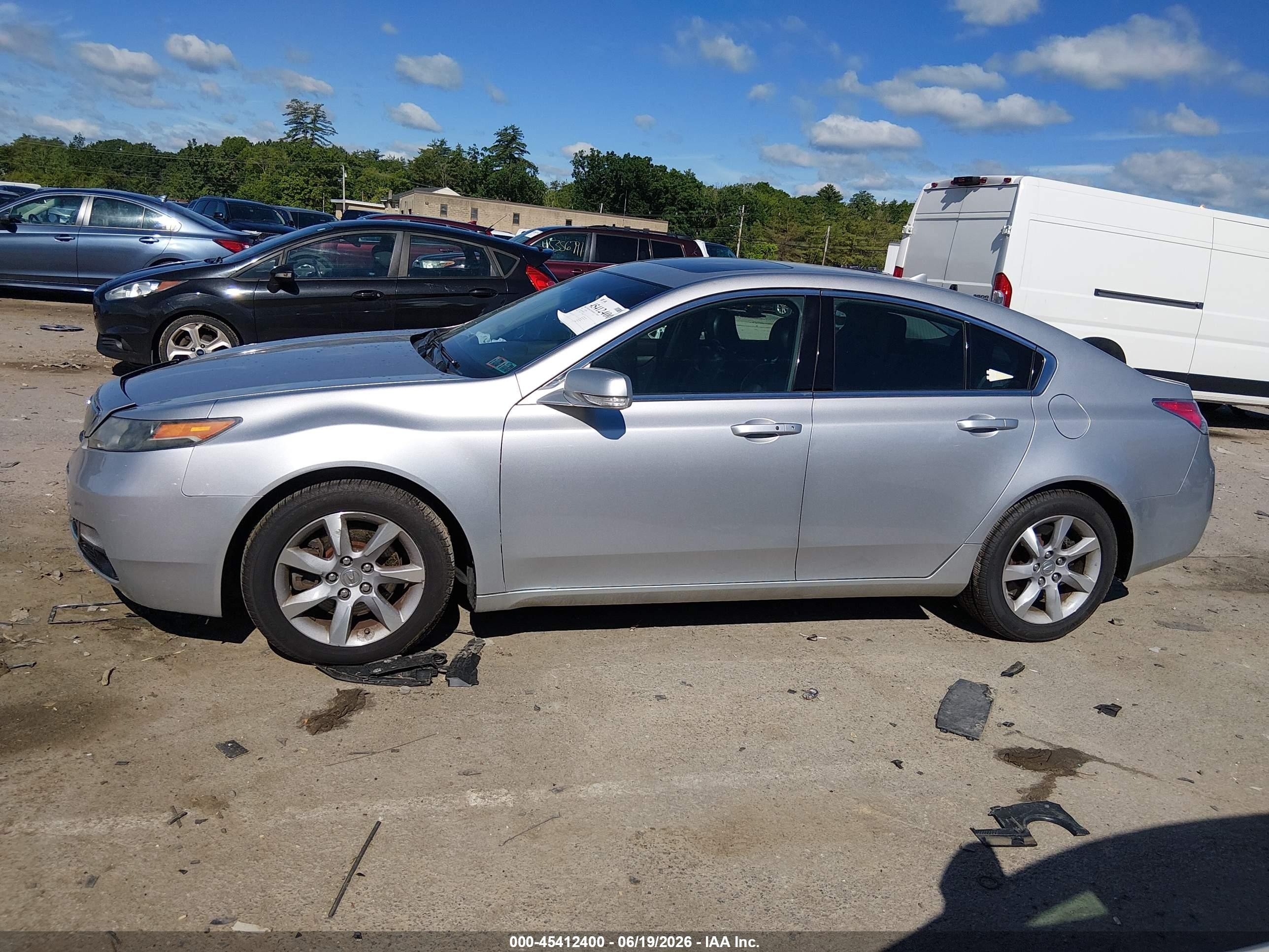 2013 Acura Tl 3.5 Silver vin: 19UUA8F50DA008391