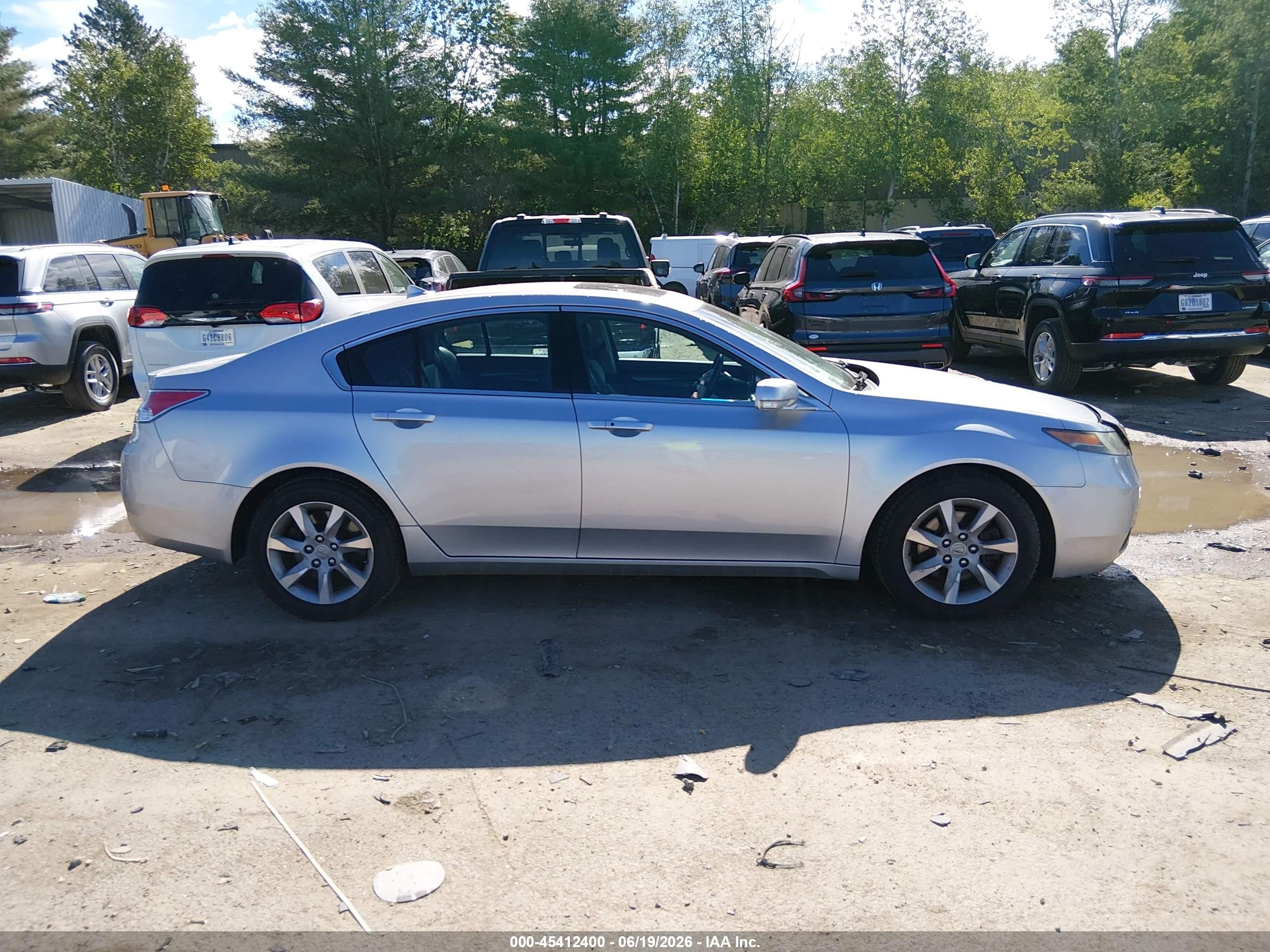 2013 Acura Tl 3.5 Silver vin: 19UUA8F50DA008391