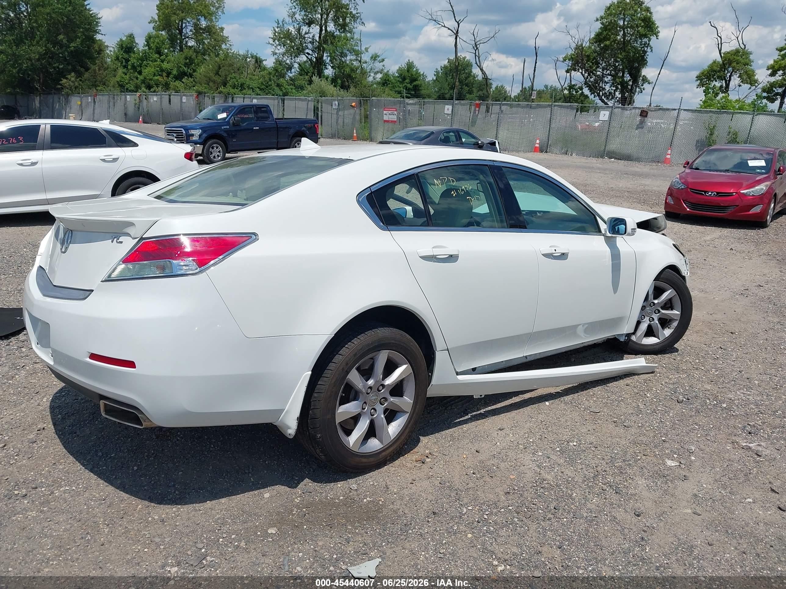 2014 Acura Tl 3.5 White vin: 19UUA8F51EA008918