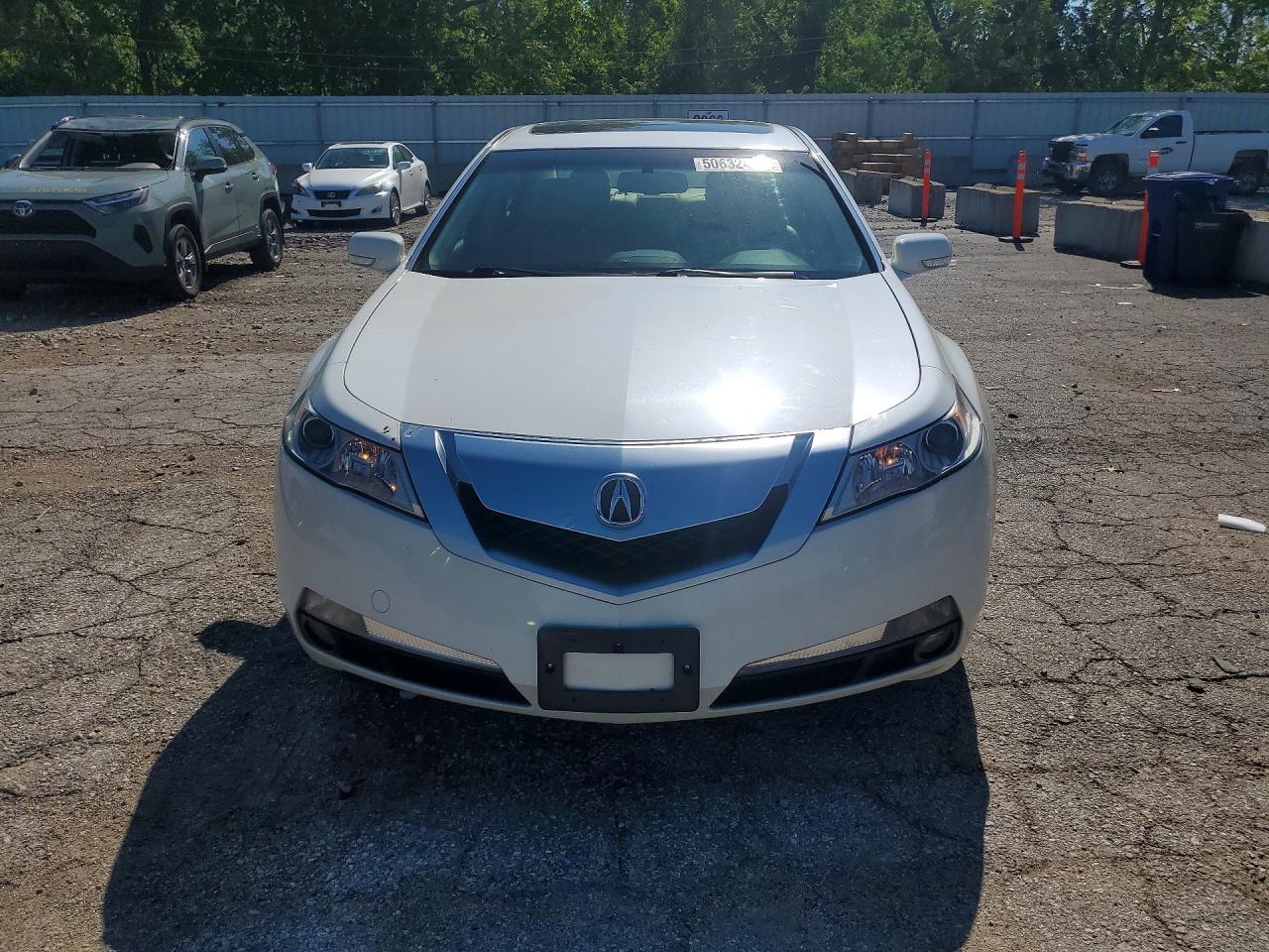 2010 Acura Tl White vin: 19UUA8F52AA007898