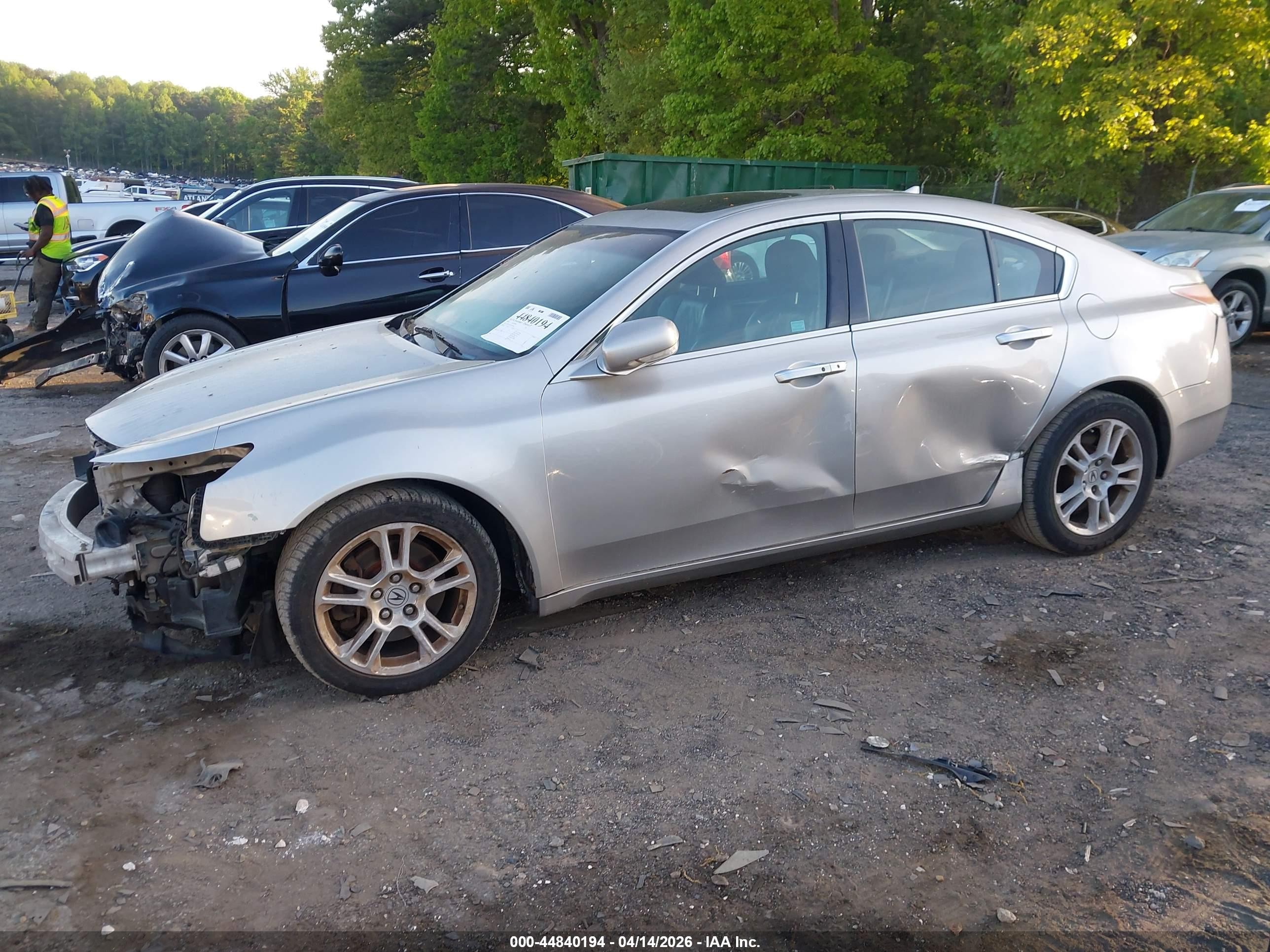 2010 Acura Tl 3.5 Серебряный vin: 19UUA8F52AA016035