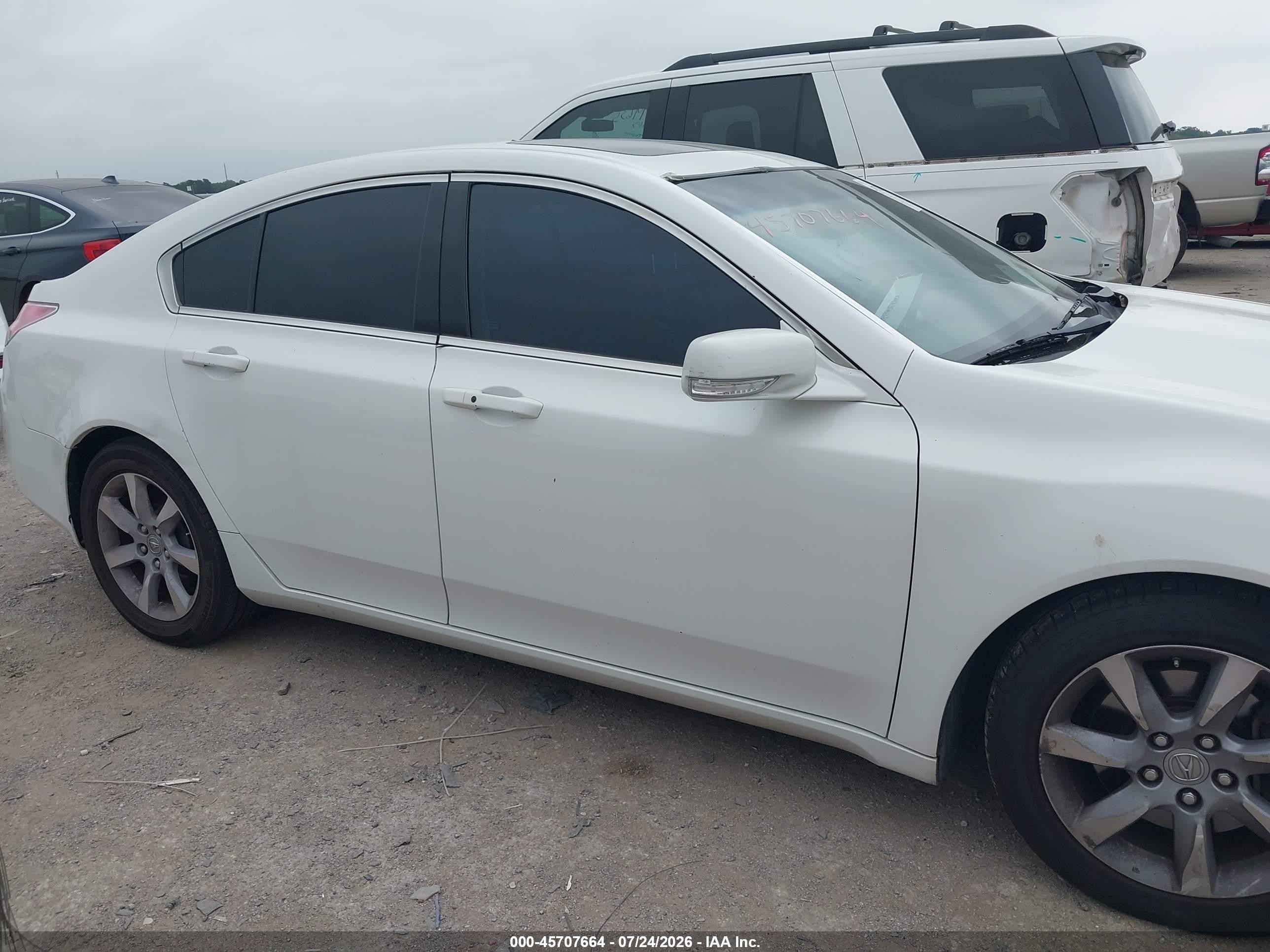 2012 Acura Tl 3.5 White vin: 19UUA8F52CA018869