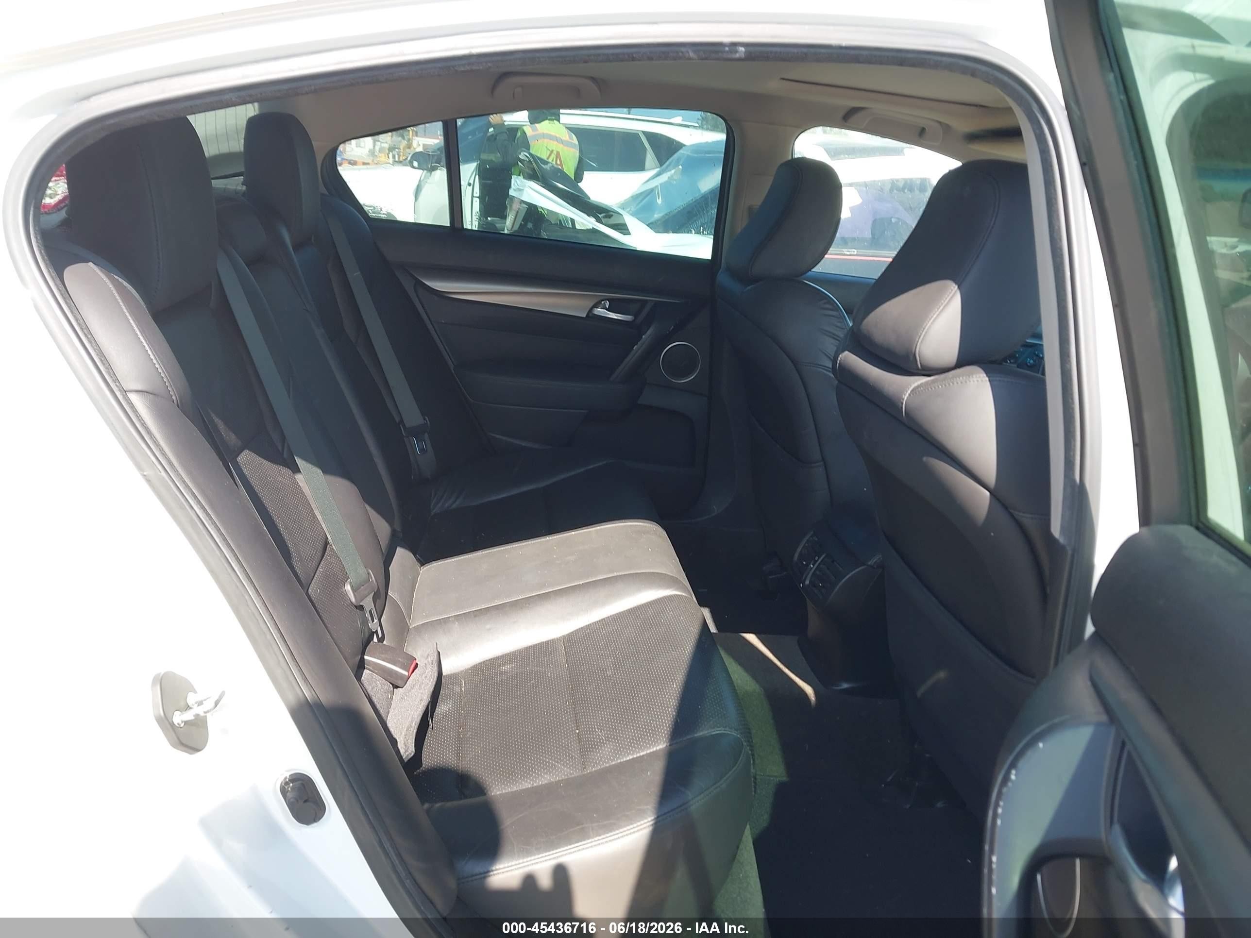 2012 Acura Tl 3.5 White vin: 19UUA8F52CA020105