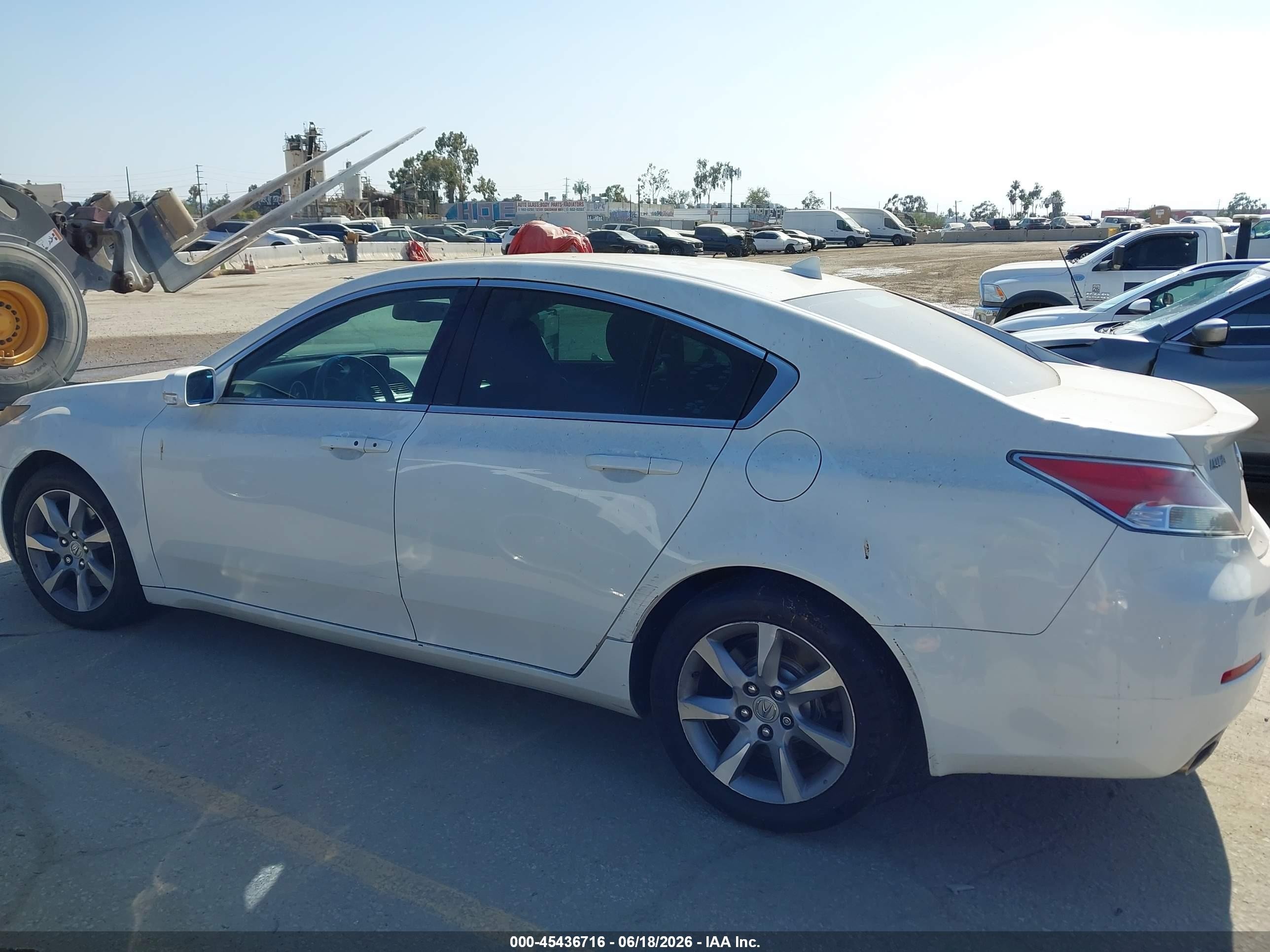 2012 Acura Tl 3.5 White vin: 19UUA8F52CA020105