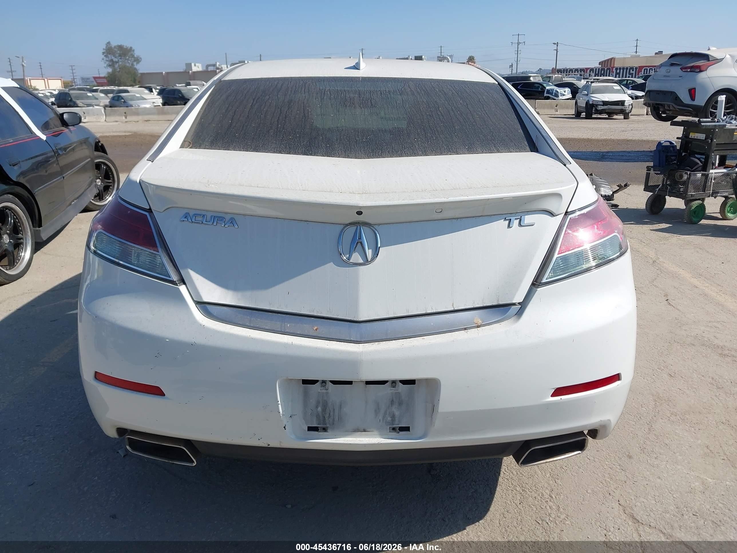 2012 Acura Tl 3.5 White vin: 19UUA8F52CA020105