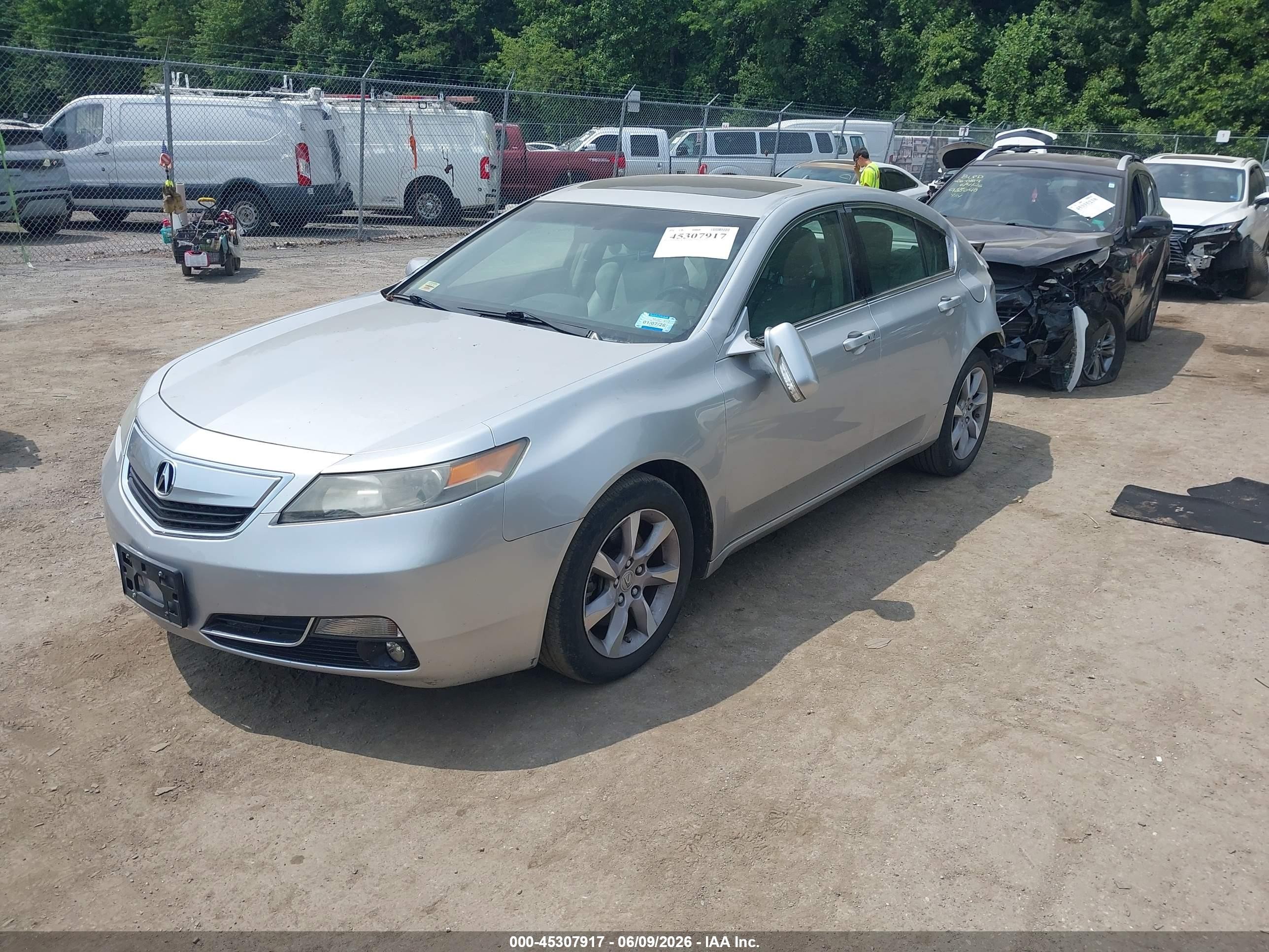 2013 Acura Tl 3.5 Silver vin: 19UUA8F52DA005279