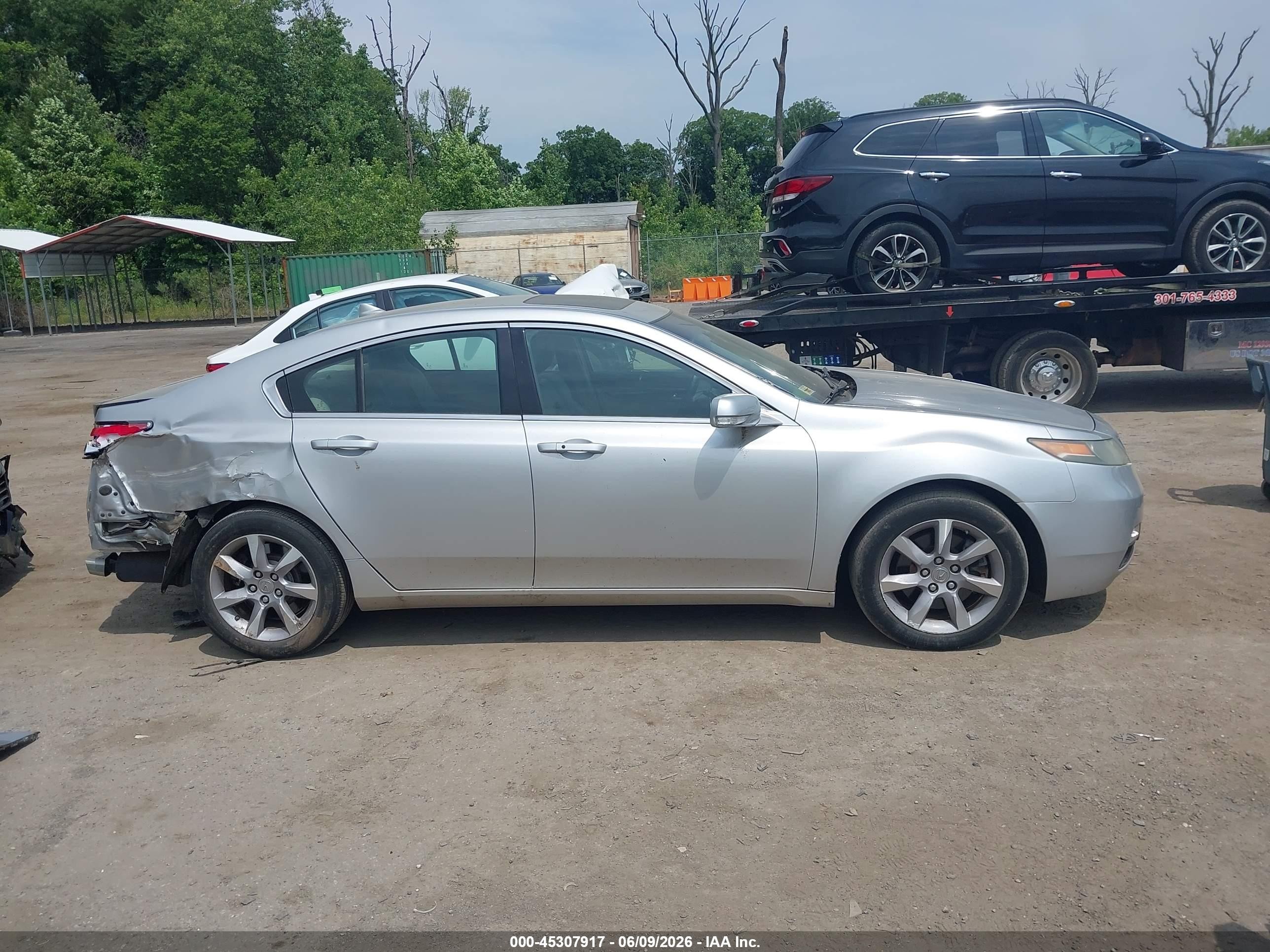 2013 Acura Tl 3.5 Silver vin: 19UUA8F52DA005279