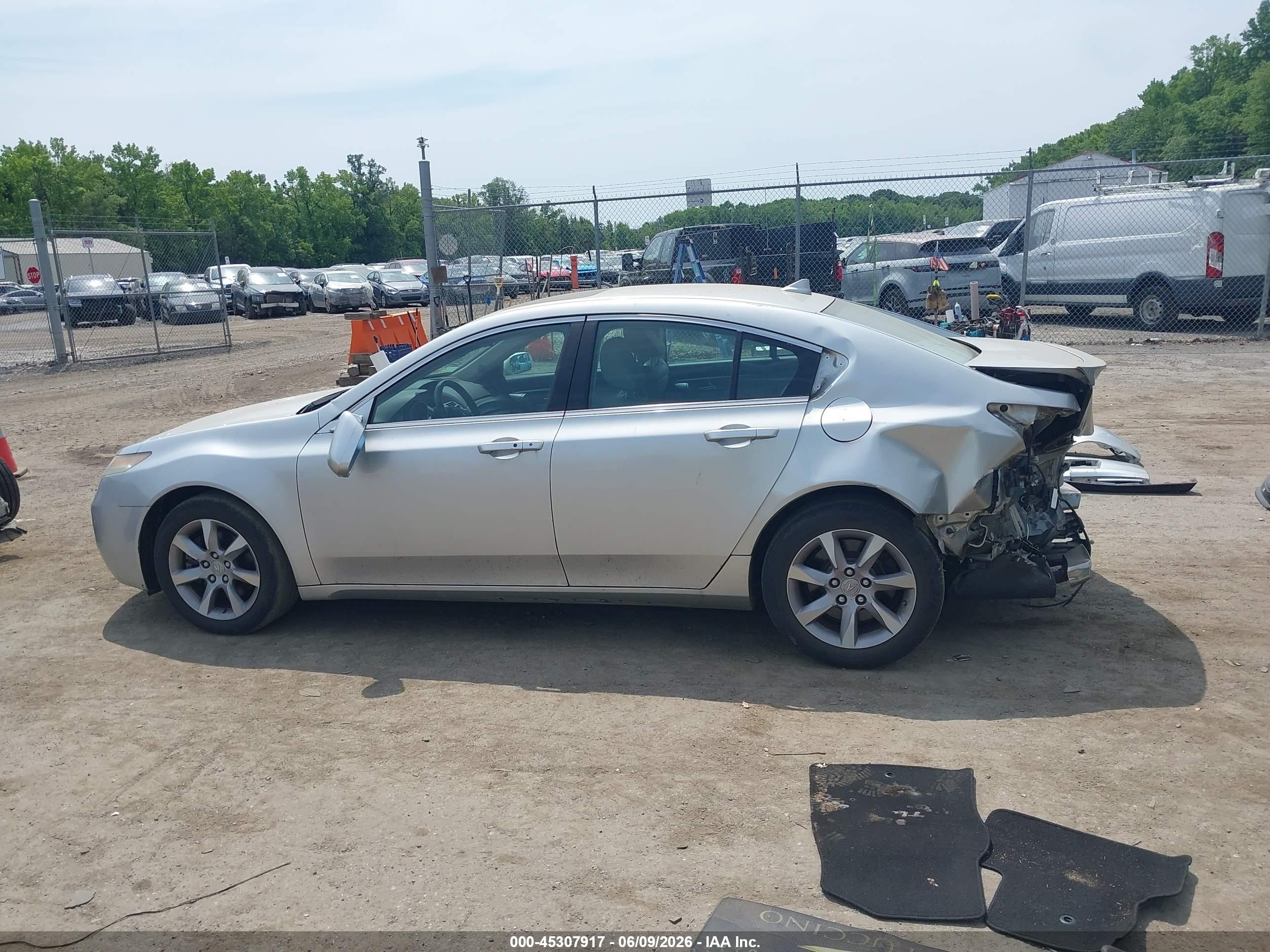 2013 Acura Tl 3.5 Silver vin: 19UUA8F52DA005279