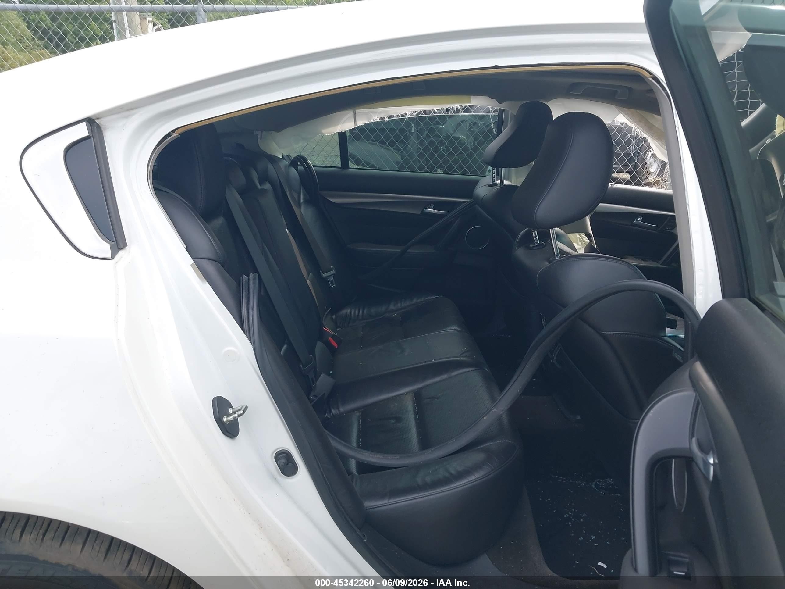 2014 Acura Tl 3.5 White vin: 19UUA8F52EA003016