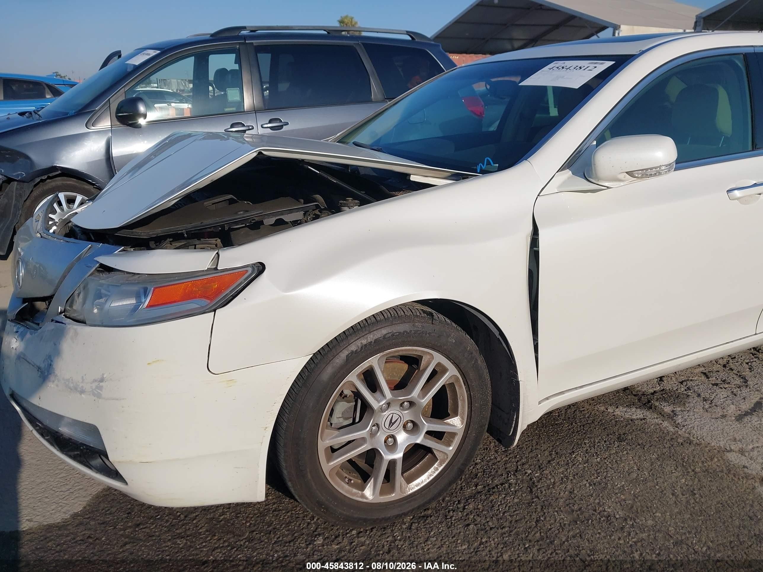 2010 Acura Tl 3.5 White vin: 19UUA8F53AA017713