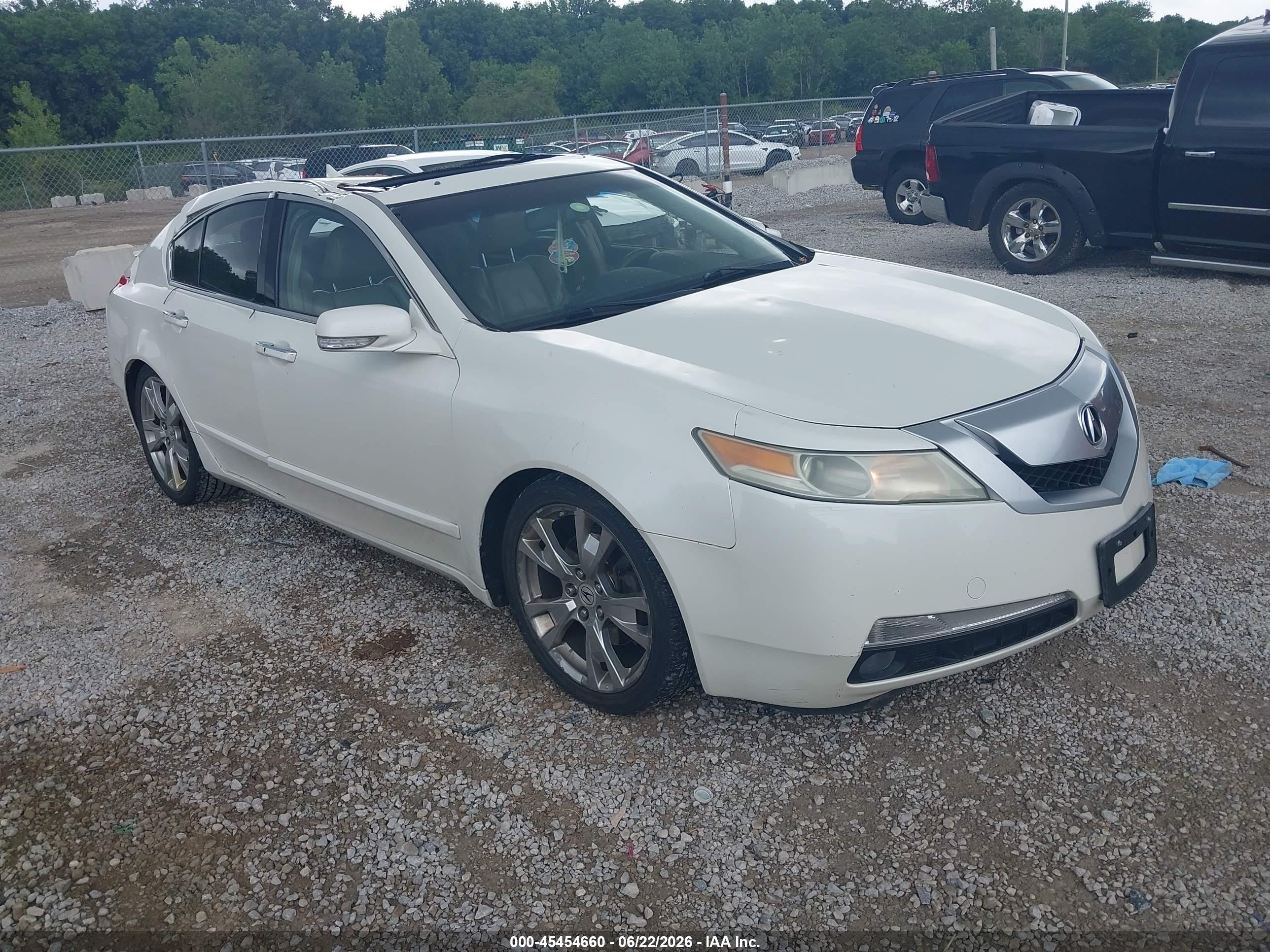 2011 Acura Tl 3.5 White vin: 19UUA8F53BA004784