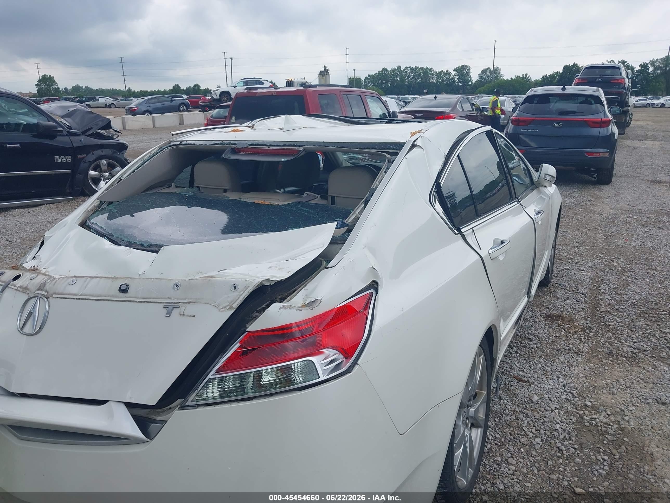 2011 Acura Tl 3.5 White vin: 19UUA8F53BA004784