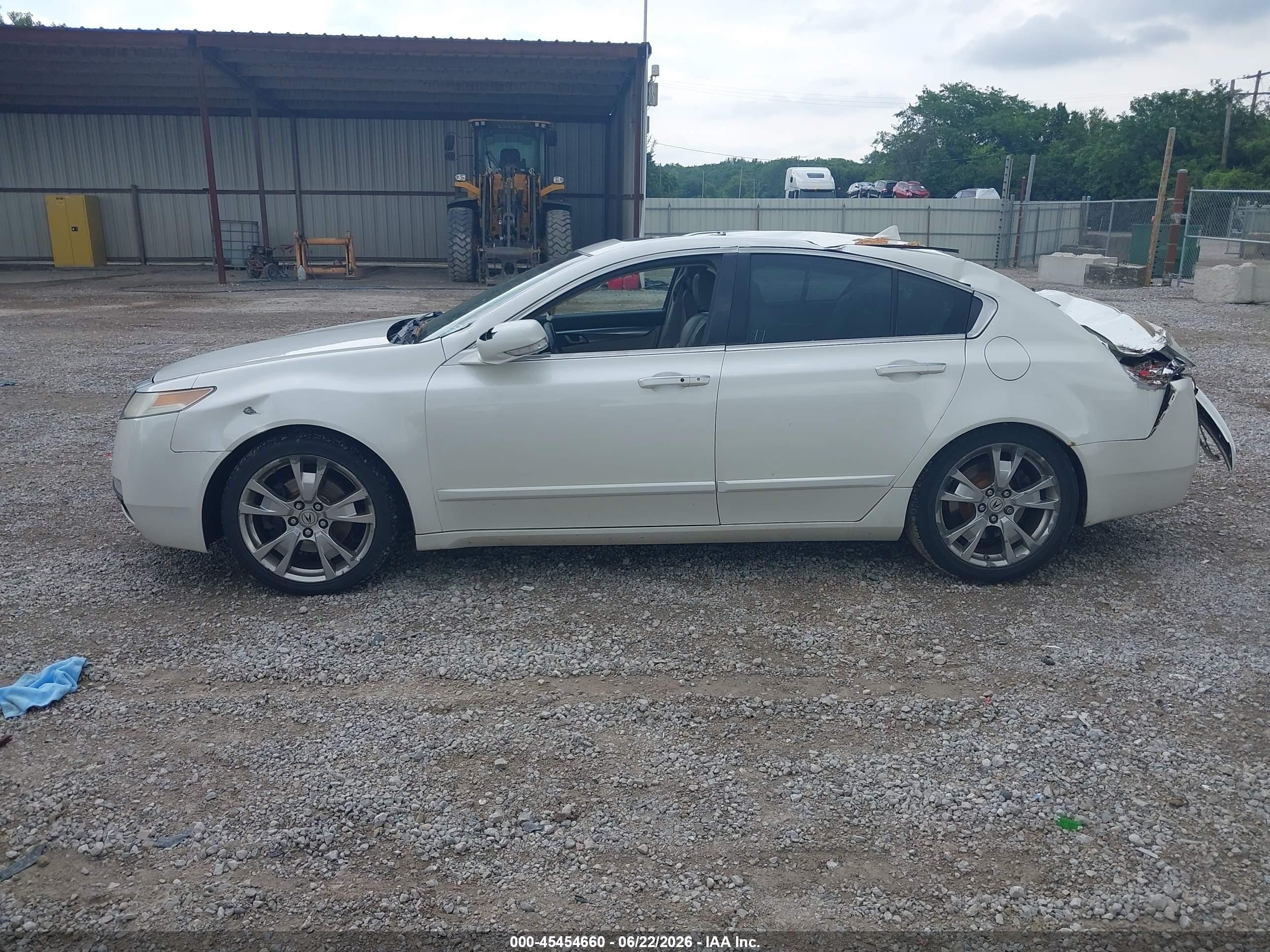 2011 Acura Tl 3.5 White vin: 19UUA8F53BA004784
