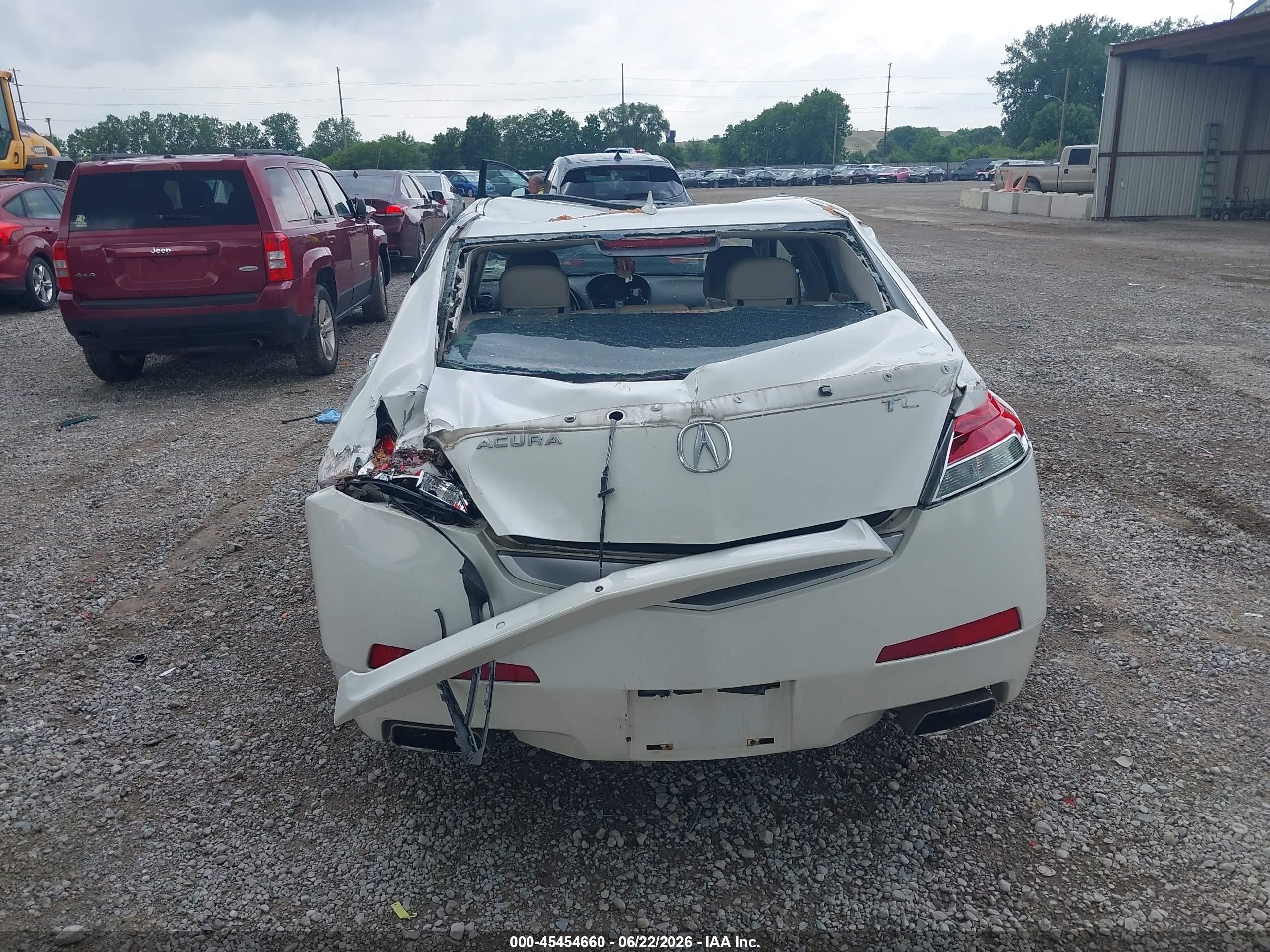2011 Acura Tl 3.5 White vin: 19UUA8F53BA004784