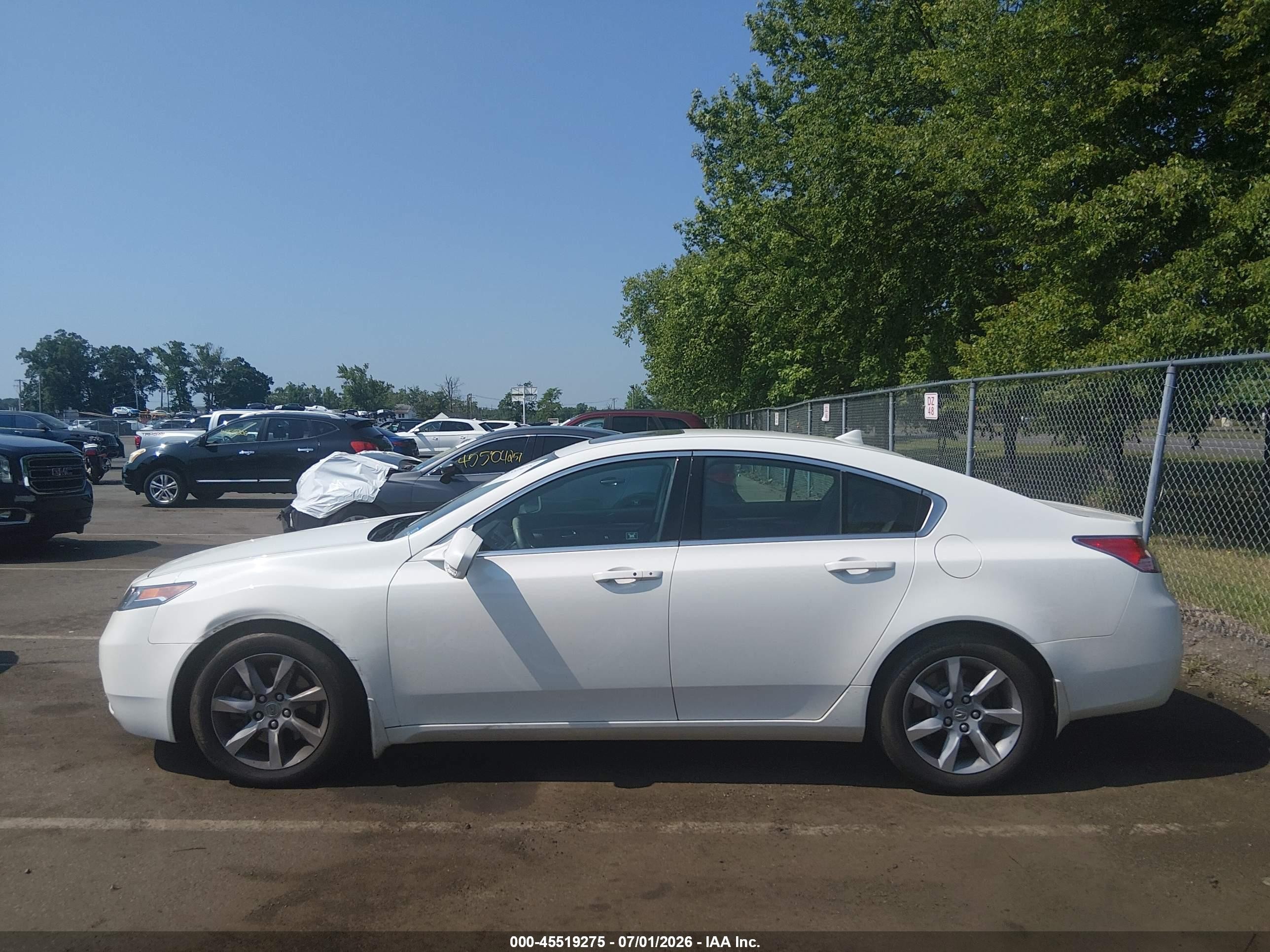 2012 Acura Tl 3.5 White vin: 19UUA8F53CA036362