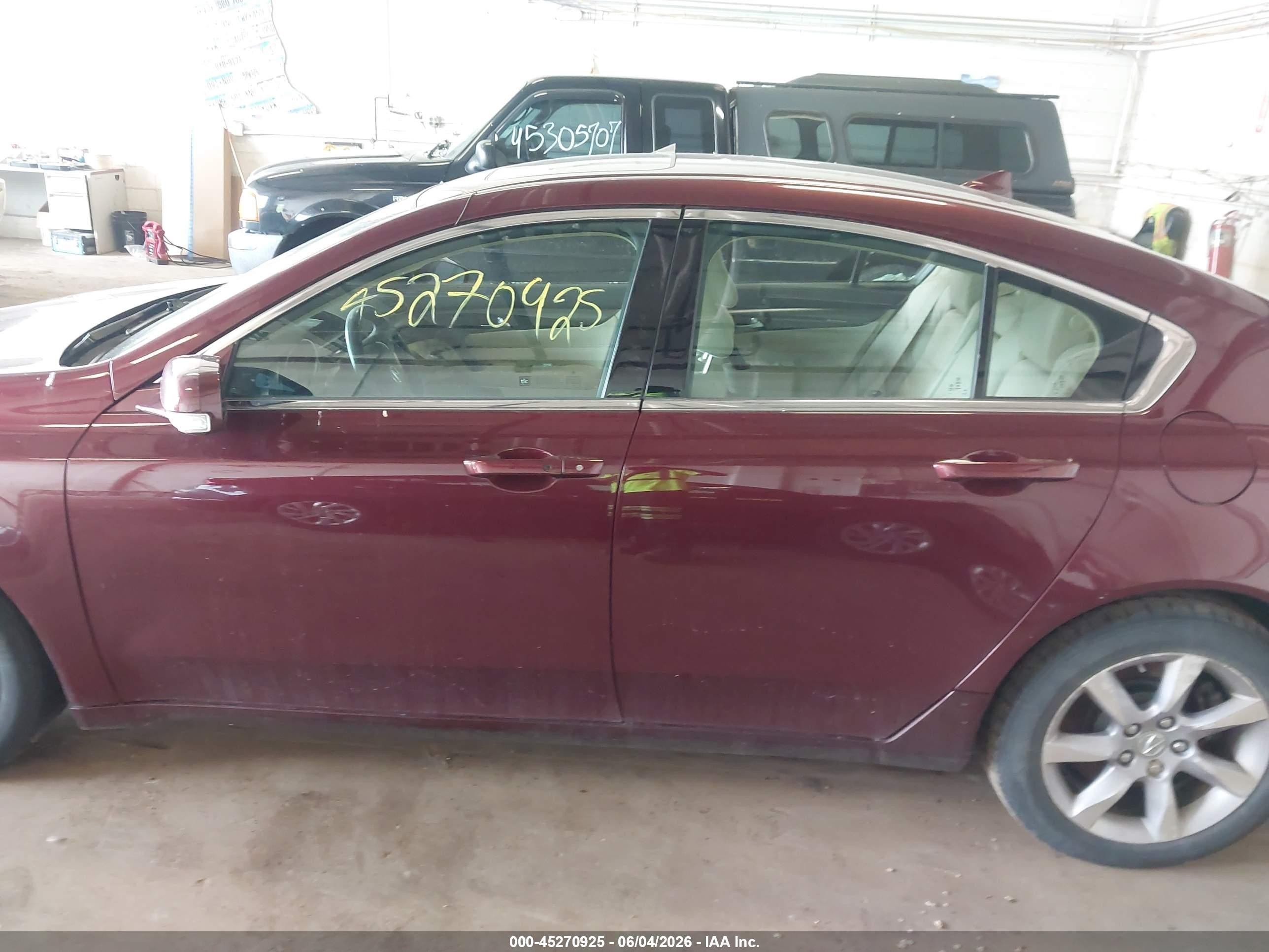 2013 Acura Tl 3.5 Red vin: 19UUA8F53DA003167