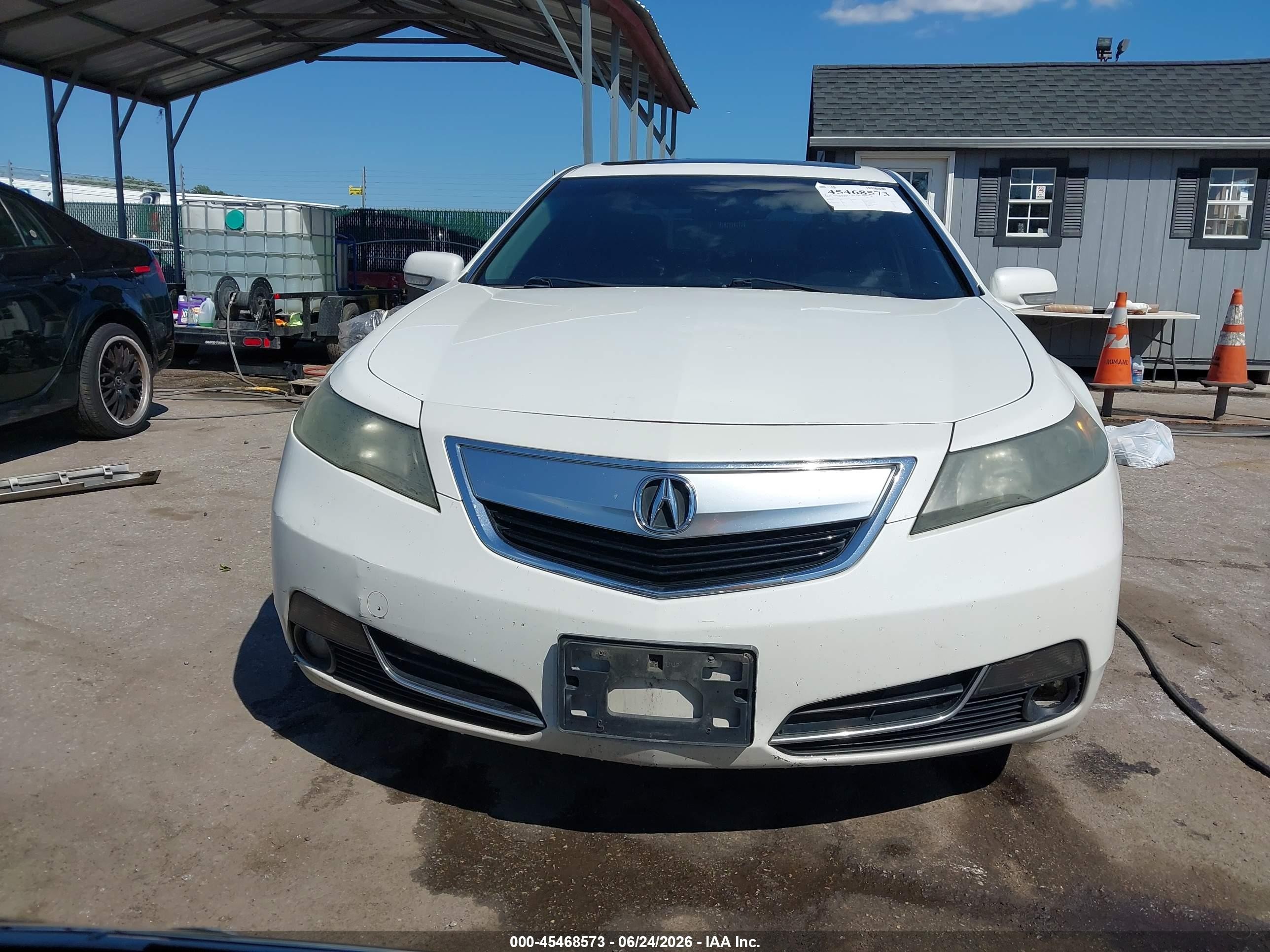 2013 Acura Tl 3.5 White vin: 19UUA8F54DA006529
