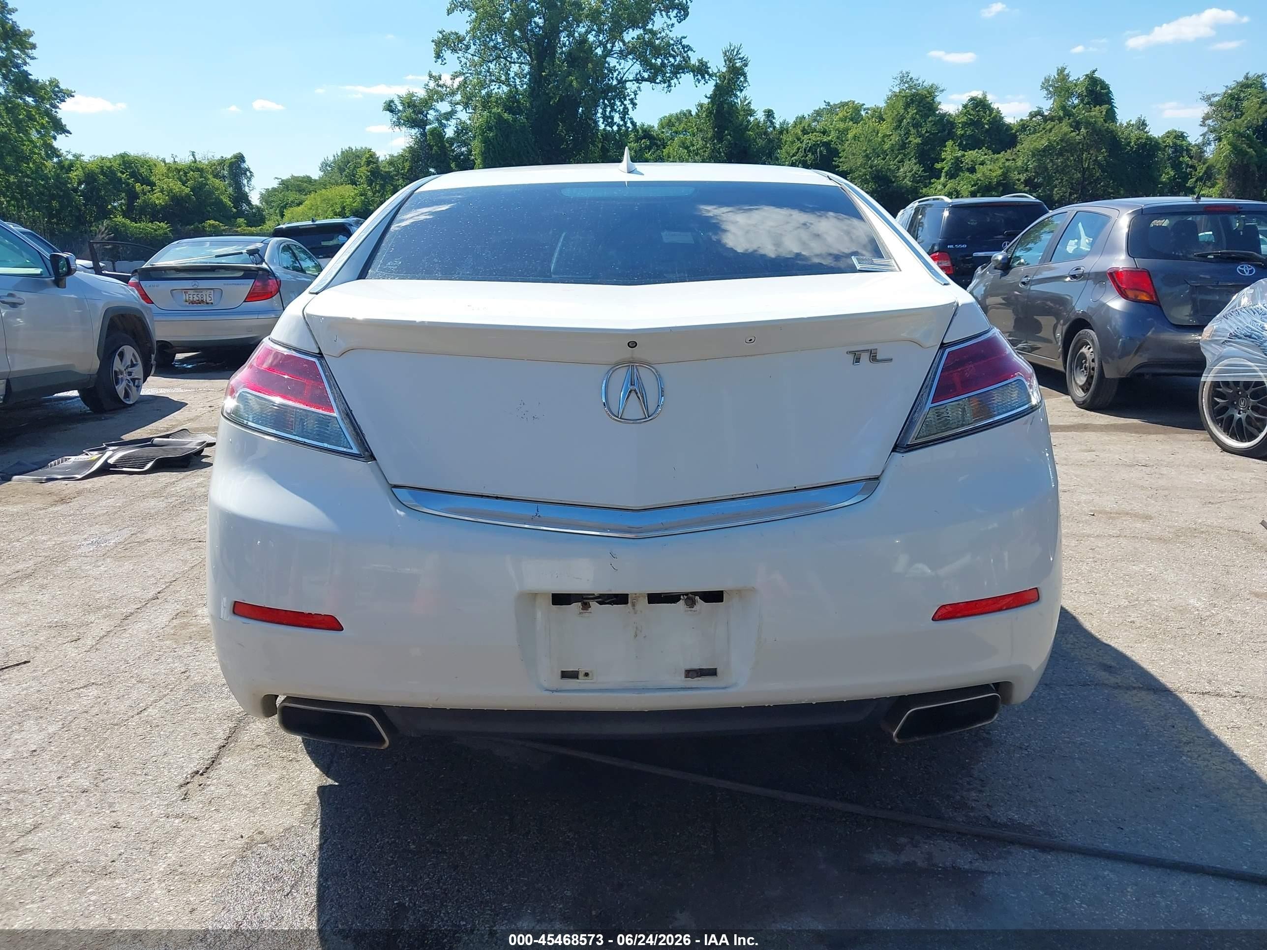 2013 Acura Tl 3.5 White vin: 19UUA8F54DA006529
