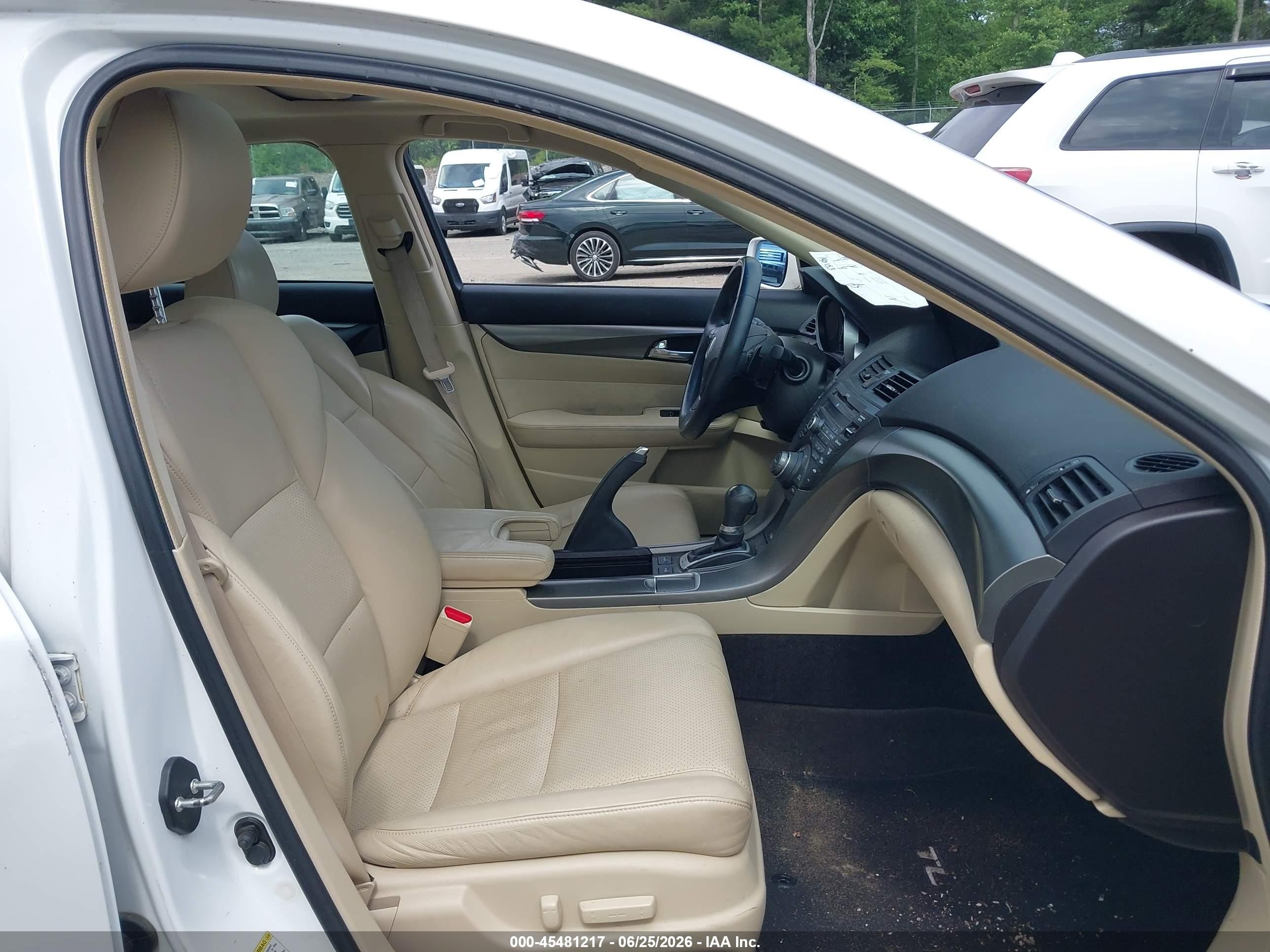 2013 Acura Tl 3.5 White vin: 19UUA8F54DA017255