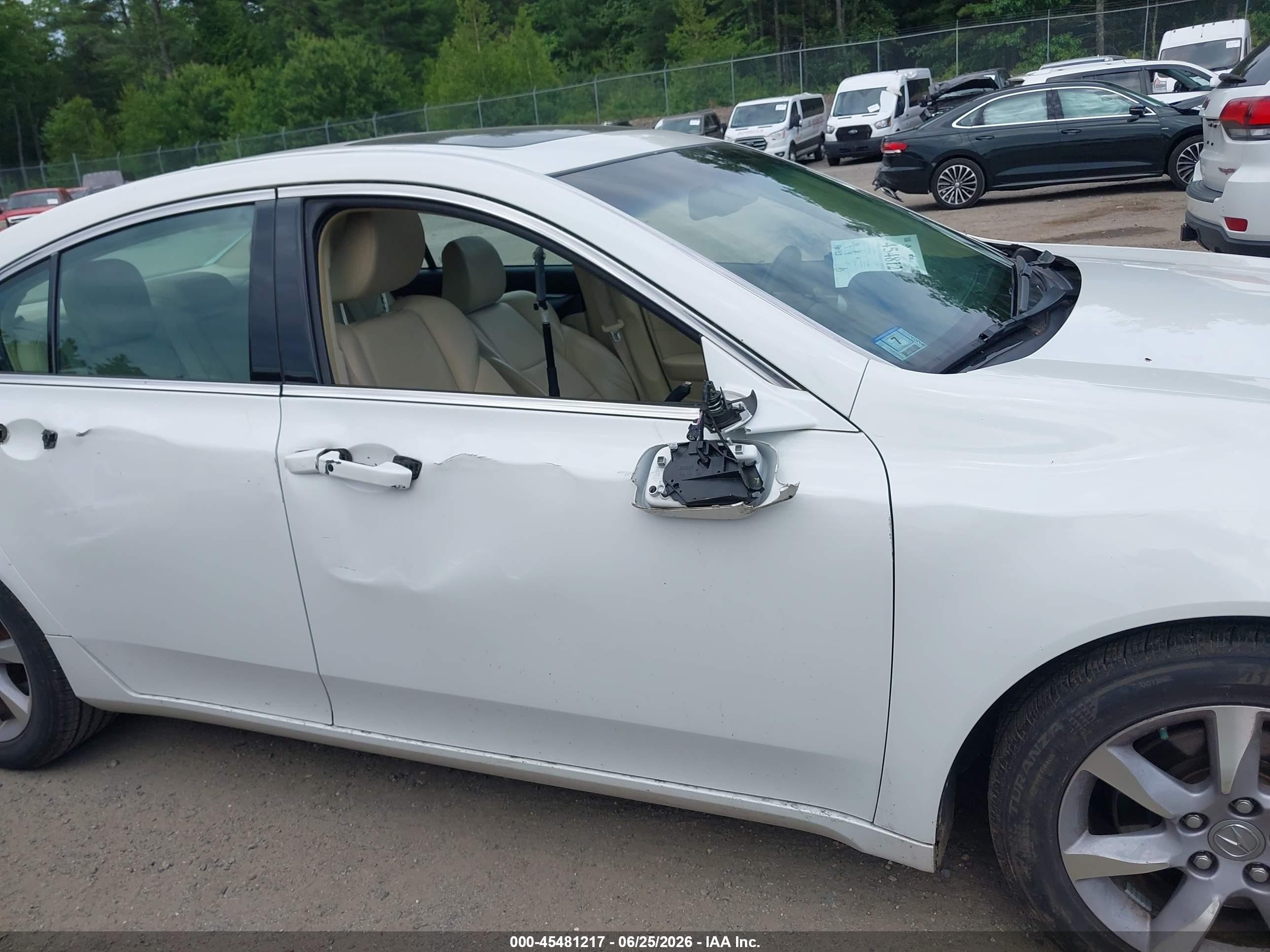 2013 Acura Tl 3.5 White vin: 19UUA8F54DA017255