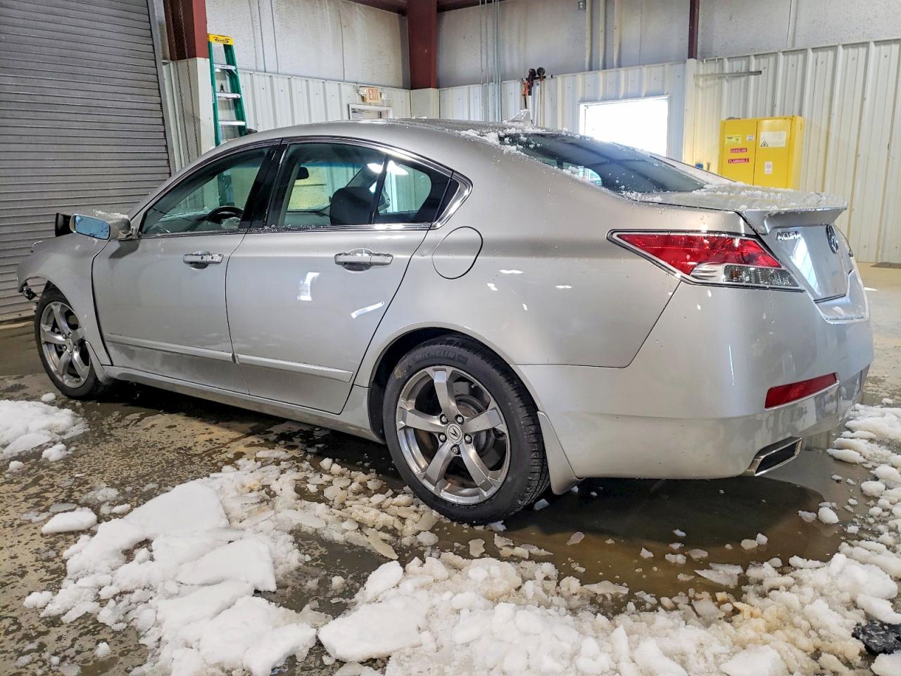2010 Acura Tl Silver vin: 19UUA8F55AA009189