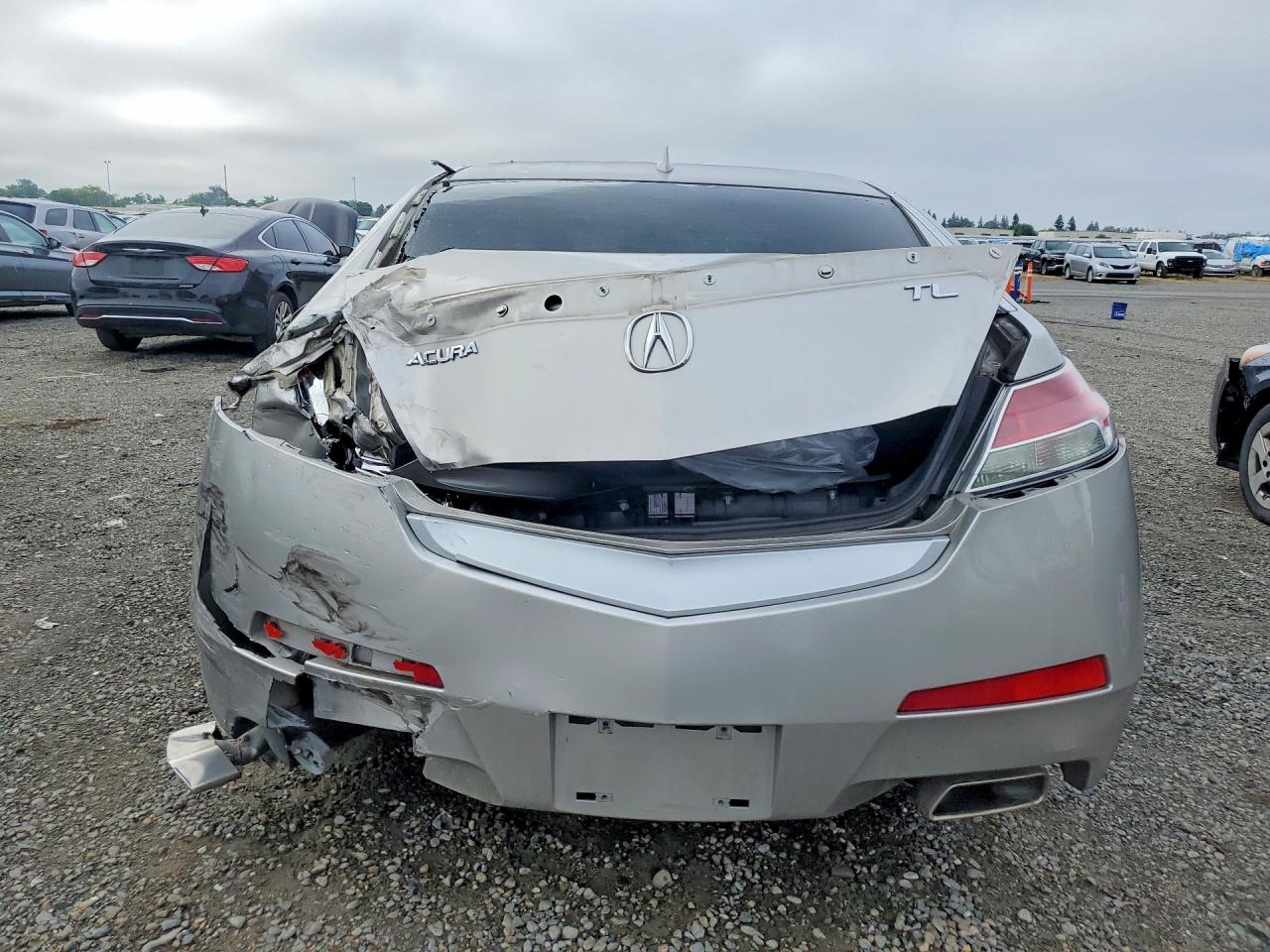 2010 Acura Tl Серебряный vin: 19UUA8F55AA018197