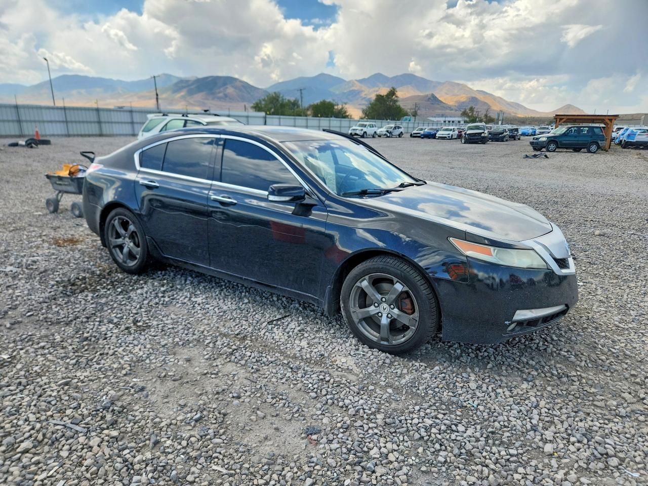 2011 Acura Tl Черный vin: 19UUA8F55BA008576