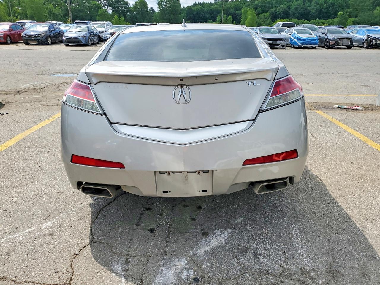 2010 Acura Tl Silver vin: 19UUA8F56AA001957
