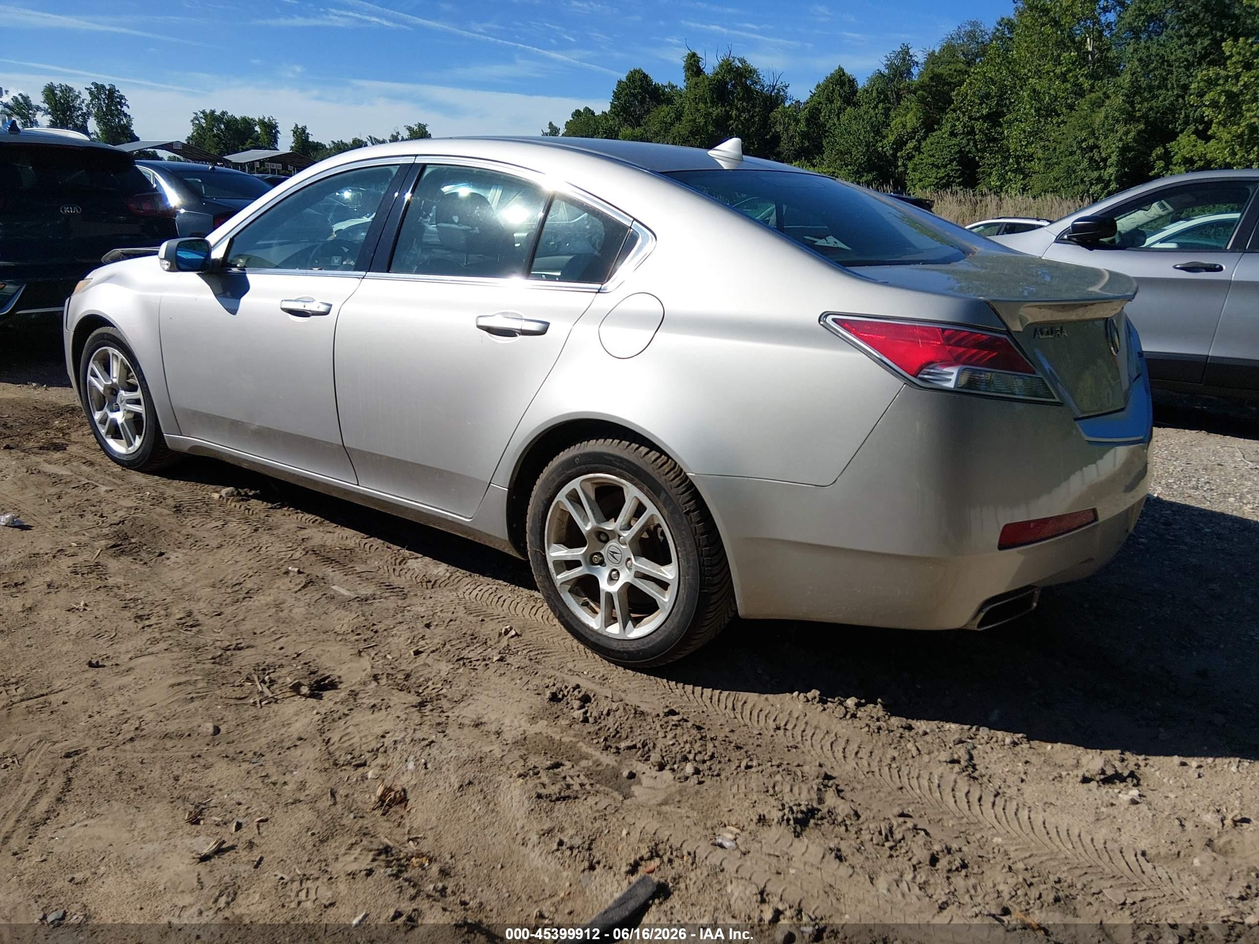 2010 Acura Tl 3.5 Silver vin: 19UUA8F56AA019777