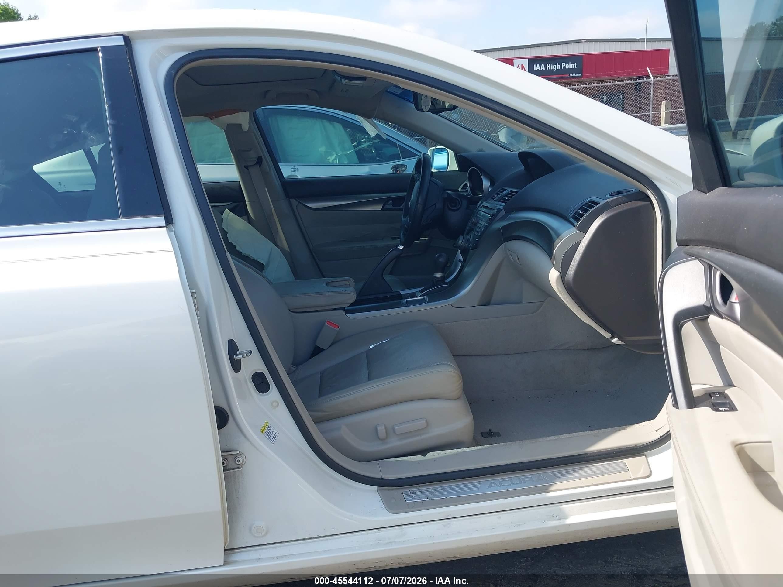 2010 Acura Tl 3.5 White vin: 19UUA8F57AA008688