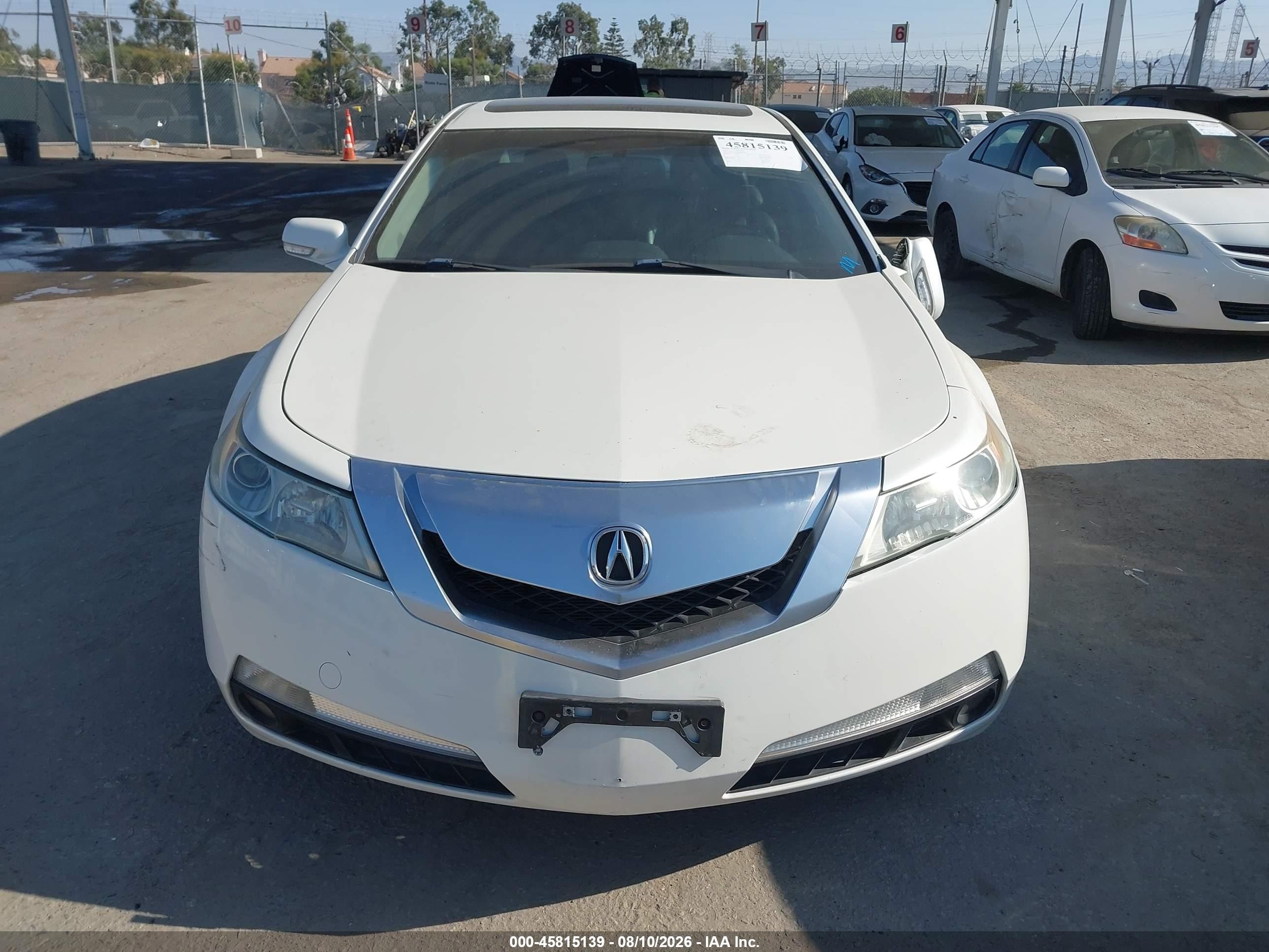 2011 Acura Tl 3.5 White vin: 19UUA8F57BA002505