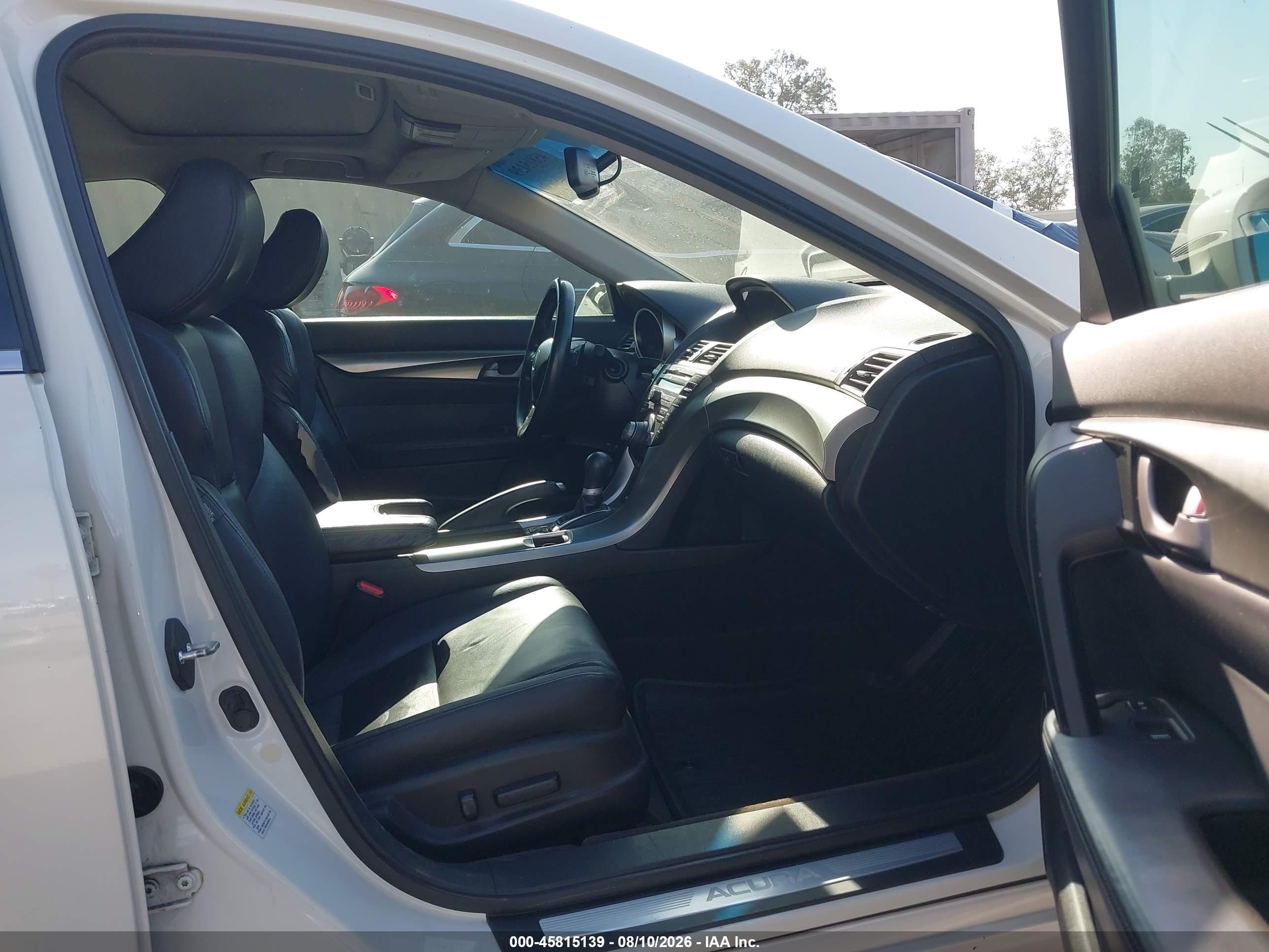 2011 Acura Tl 3.5 White vin: 19UUA8F57BA002505