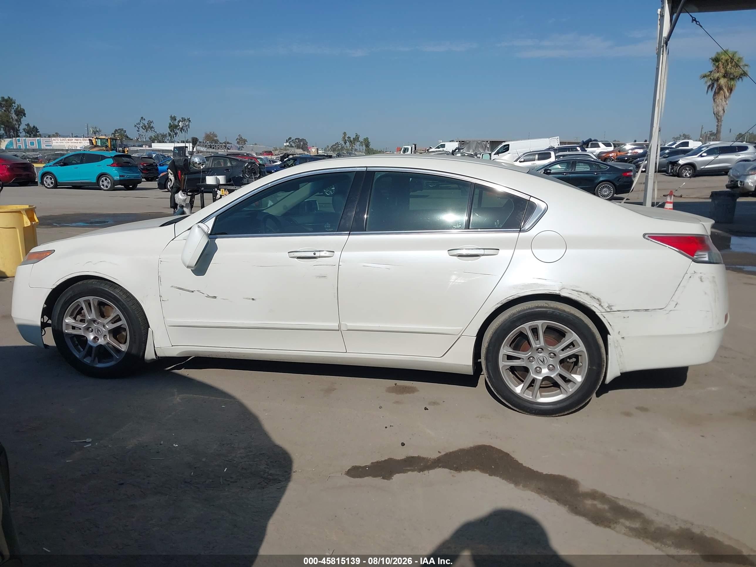 2011 Acura Tl 3.5 White vin: 19UUA8F57BA002505