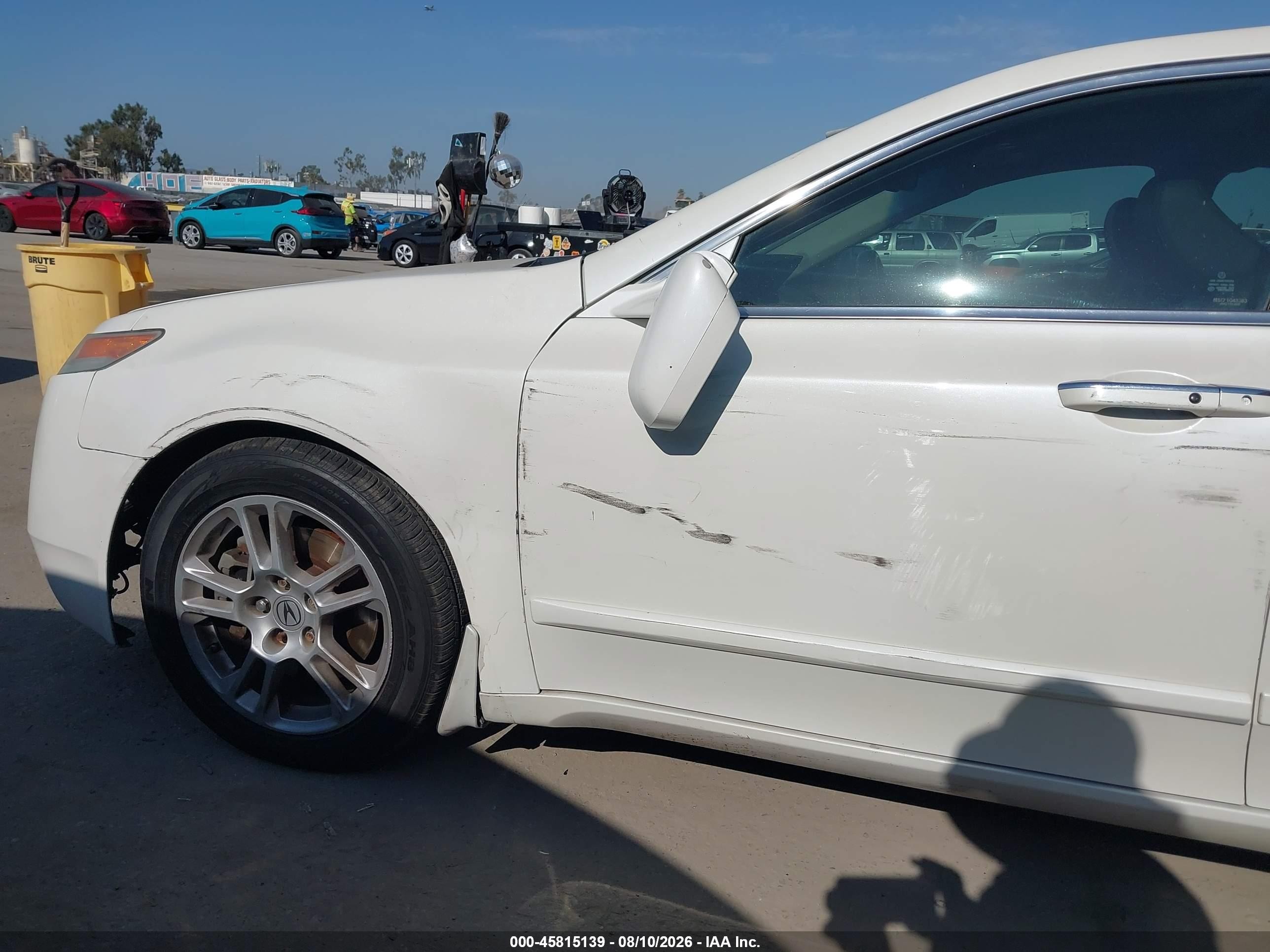 2011 Acura Tl 3.5 White vin: 19UUA8F57BA002505