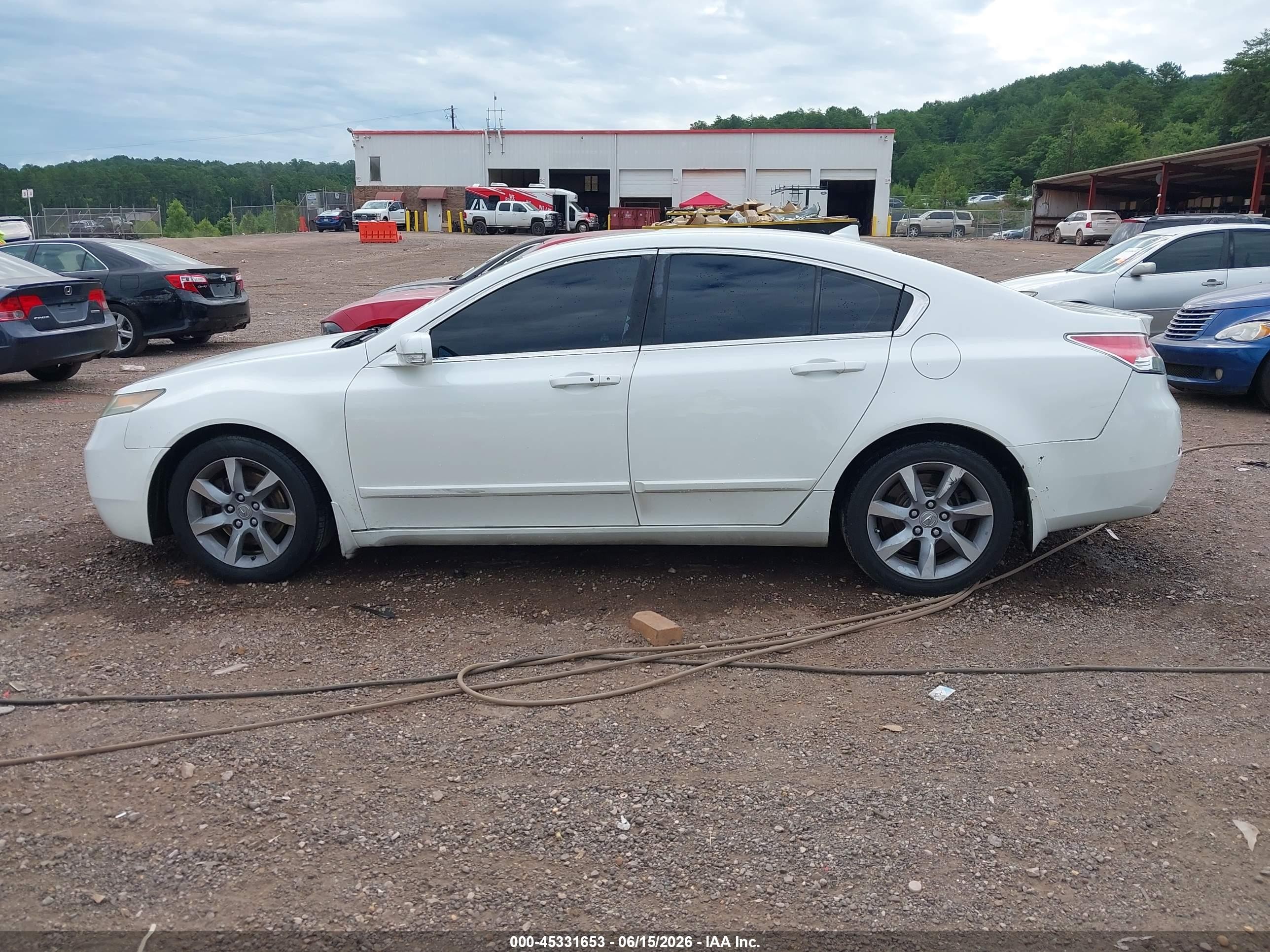 2012 Acura Tl 3.5 White vin: 19UUA8F57CA021931