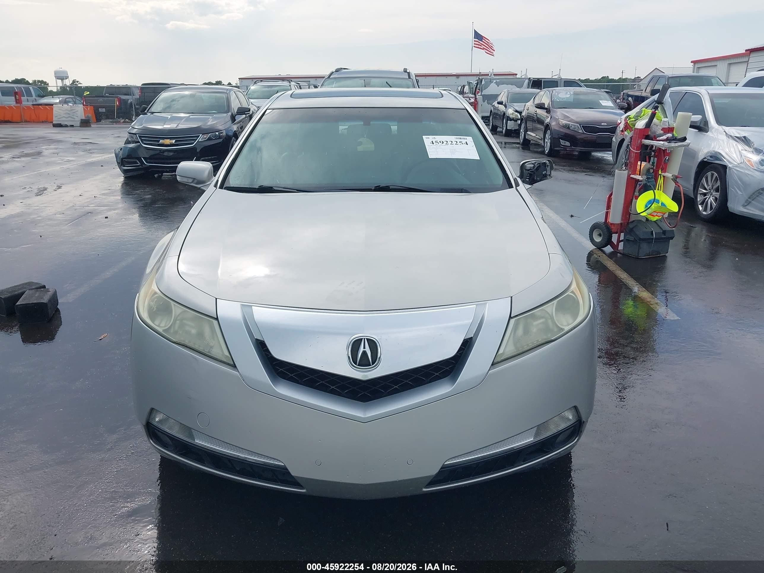 2010 Acura Tl 3.5 Silver vin: 19UUA8F58AA010465