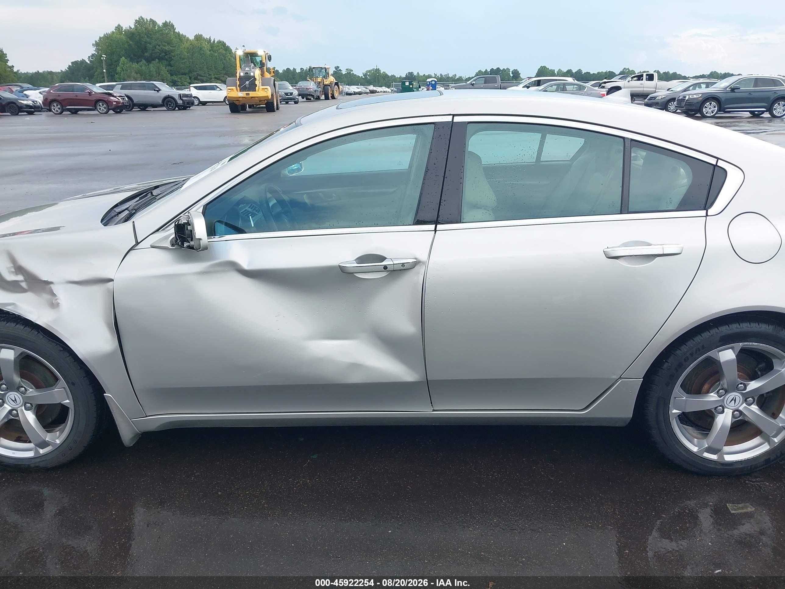 2010 Acura Tl 3.5 Silver vin: 19UUA8F58AA010465