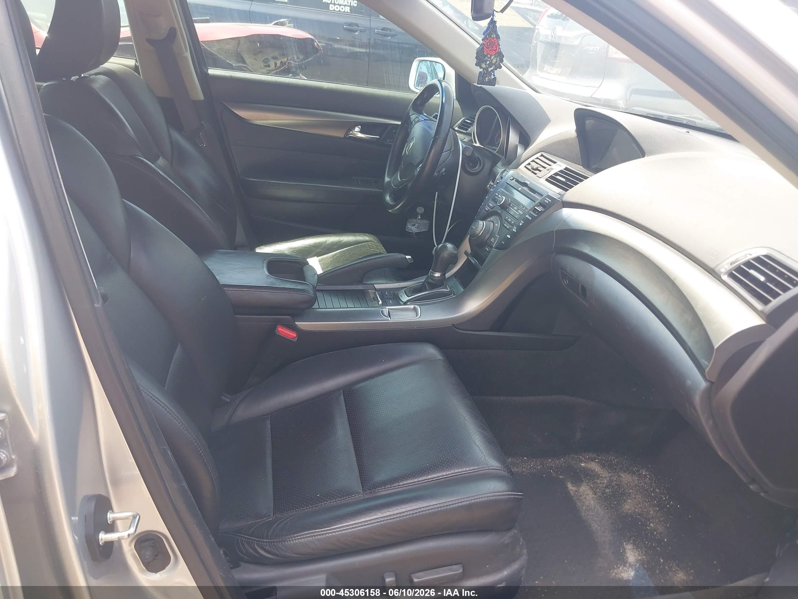 2012 Acura Tl 3.5 Серебряный vin: 19UUA8F58CA013580