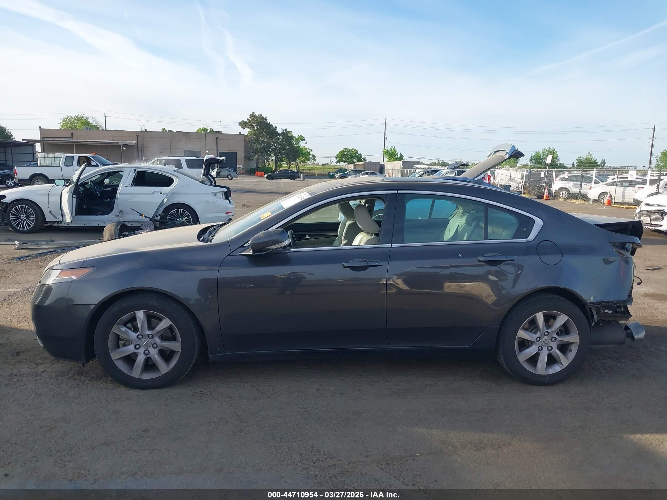 2013 Acura Tl 3.5 Gray vin: 19UUA8F58DA015511