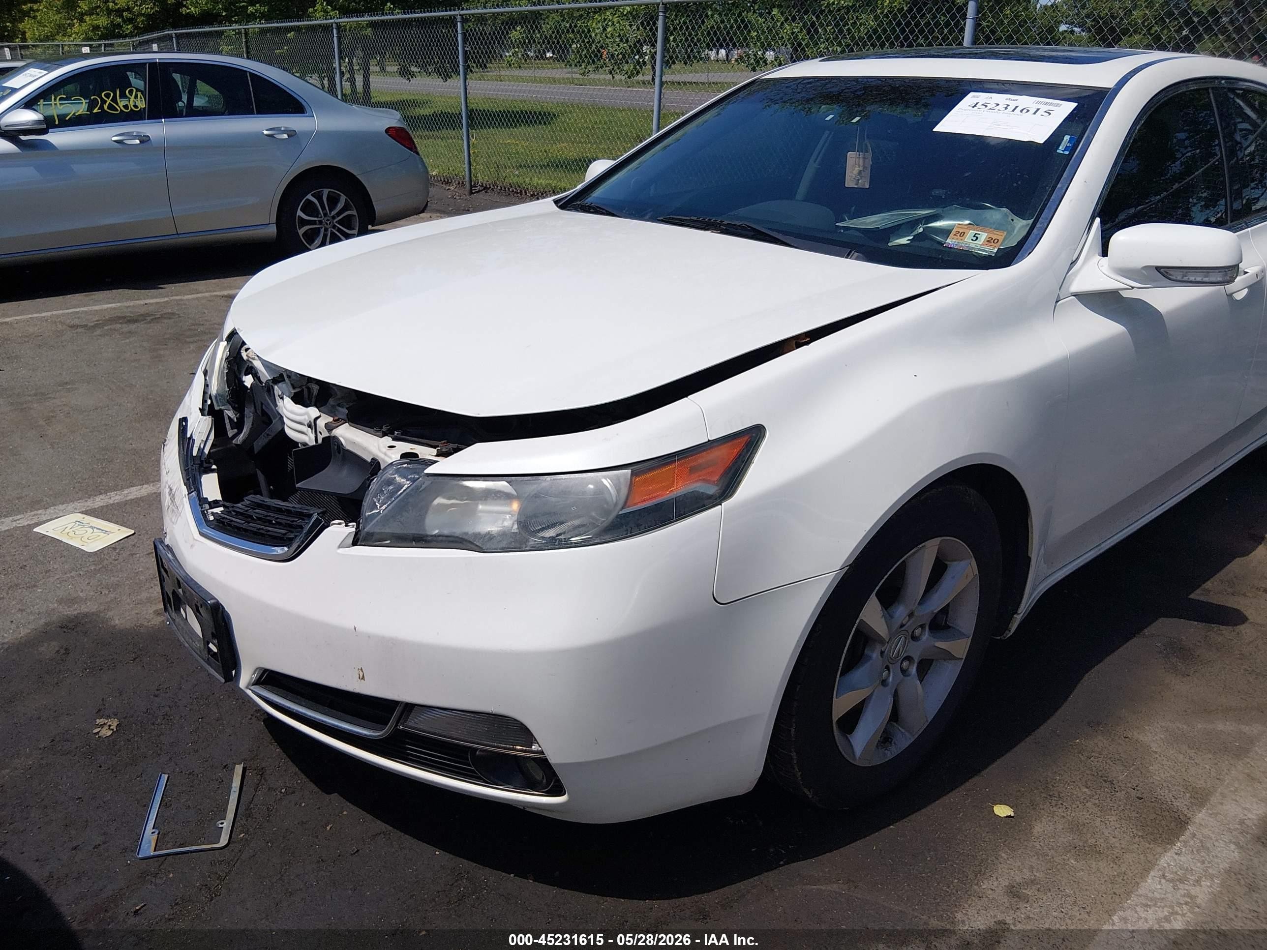 2013 Acura Tl 3.5 Белый vin: 19UUA8F59DA016666