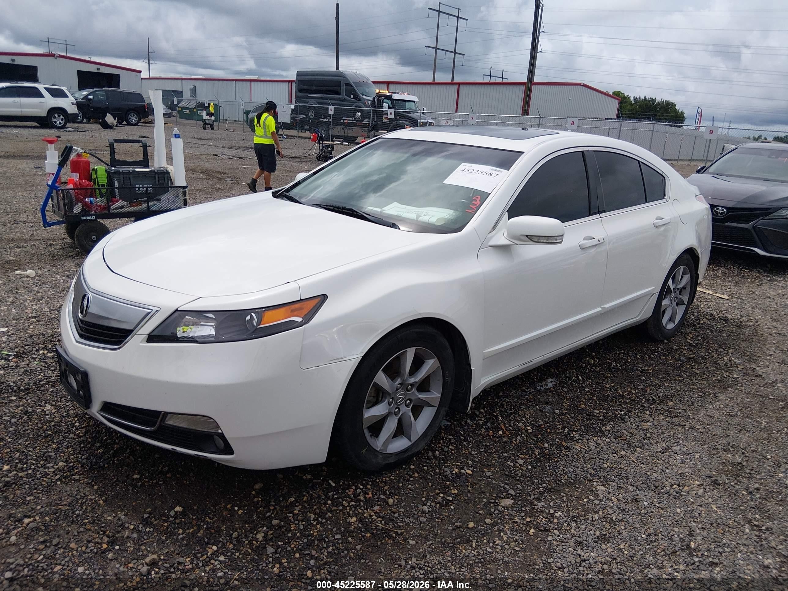 2012 Acura Tl 3.5 White vin: 19UUA8F5XCA015606