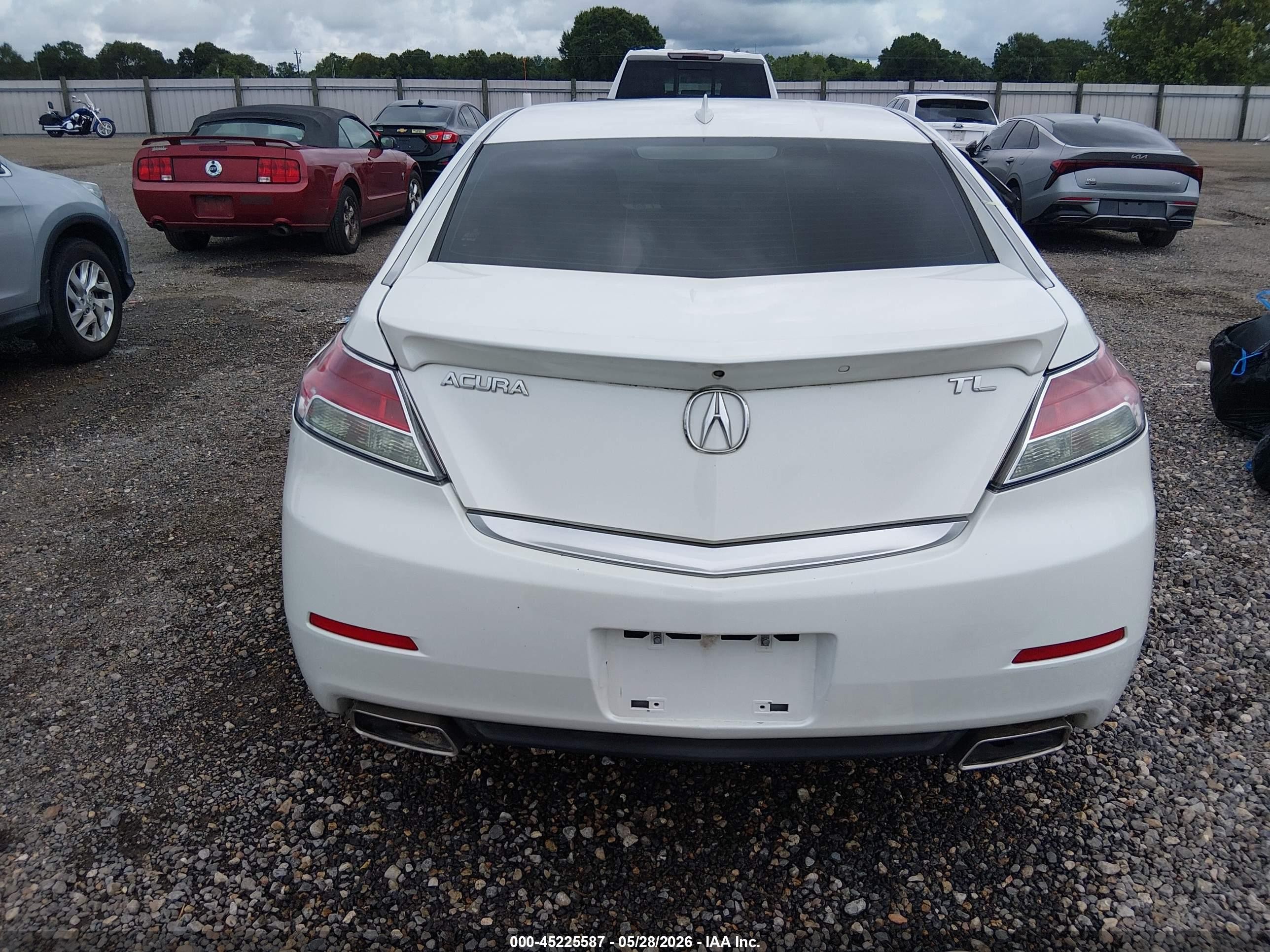 2012 Acura Tl 3.5 White vin: 19UUA8F5XCA015606