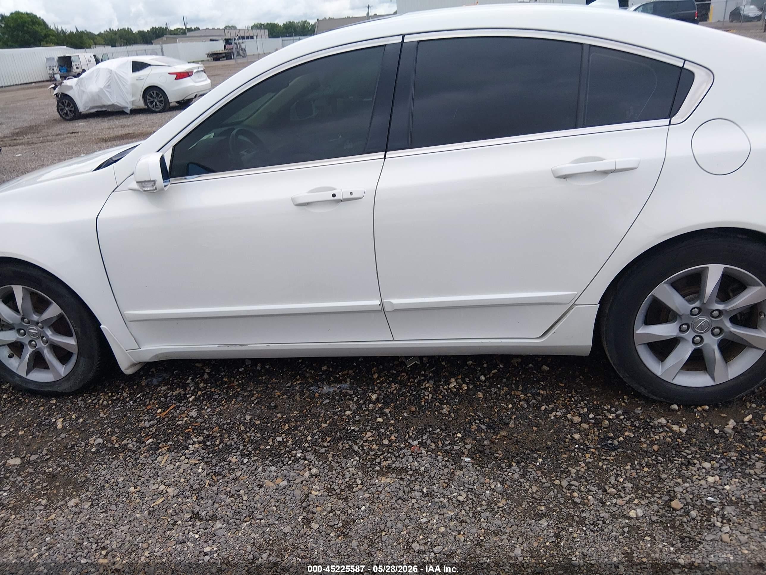 2012 Acura Tl 3.5 White vin: 19UUA8F5XCA015606