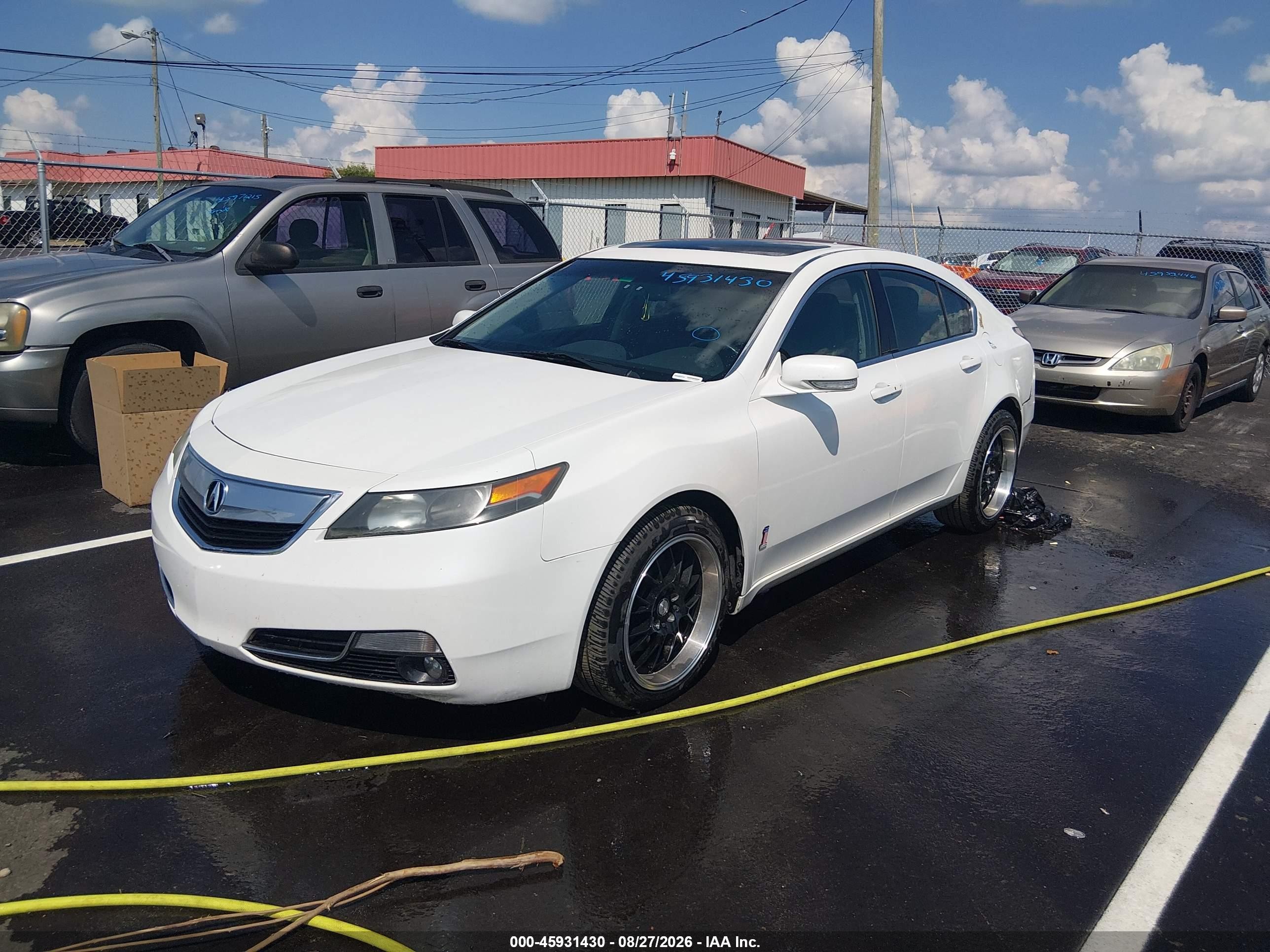 2013 Acura Tl 3.5 White vin: 19UUA8F5XDA006535