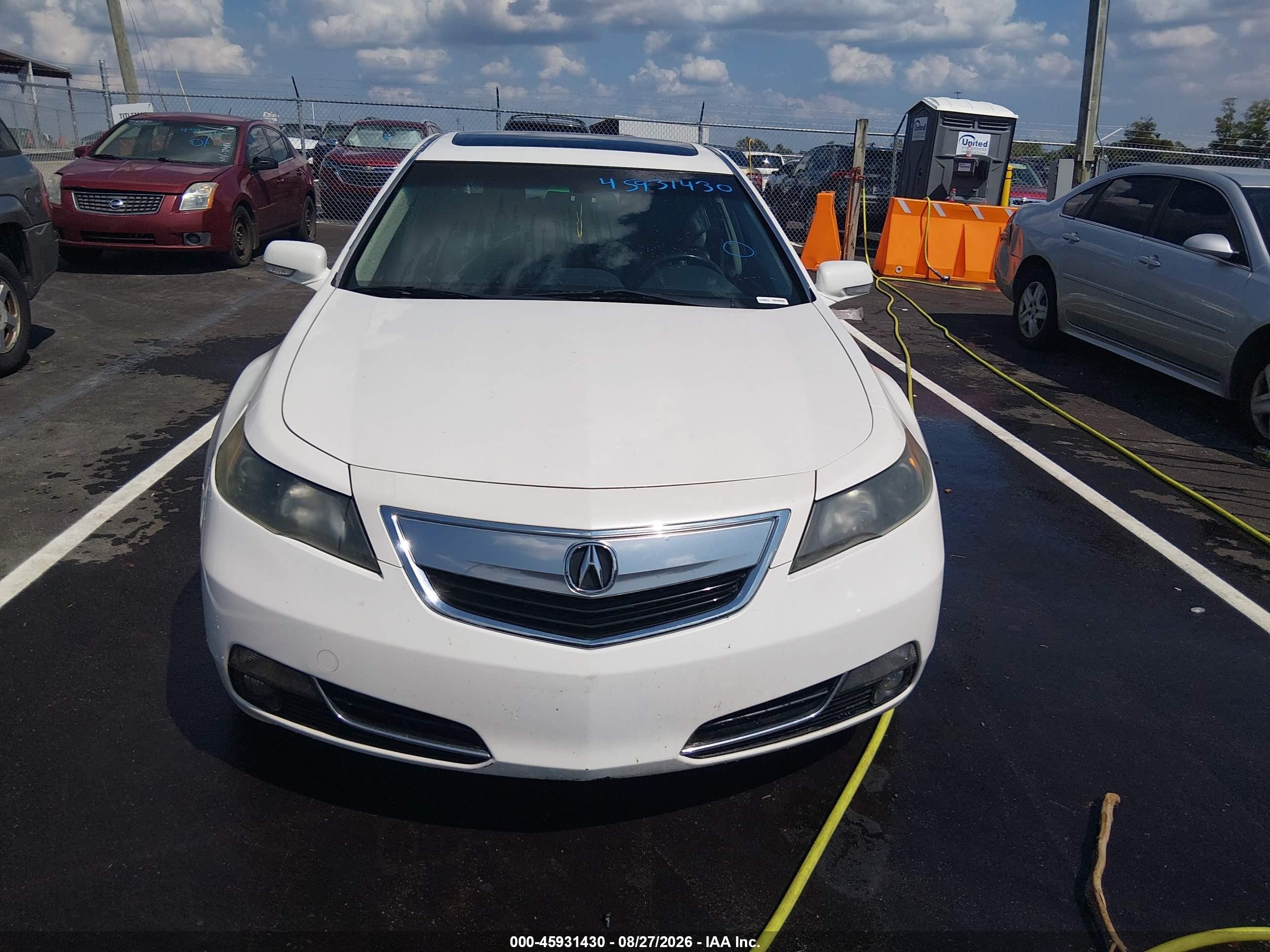 2013 Acura Tl 3.5 White vin: 19UUA8F5XDA006535
